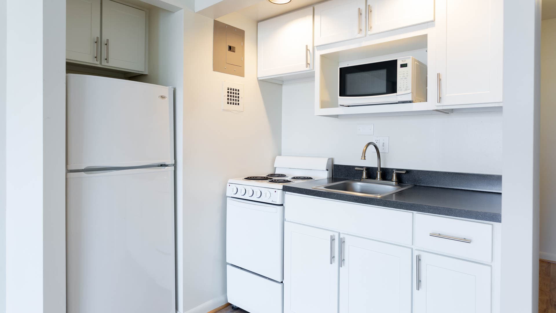1500 Mass Apartments 3 of 9