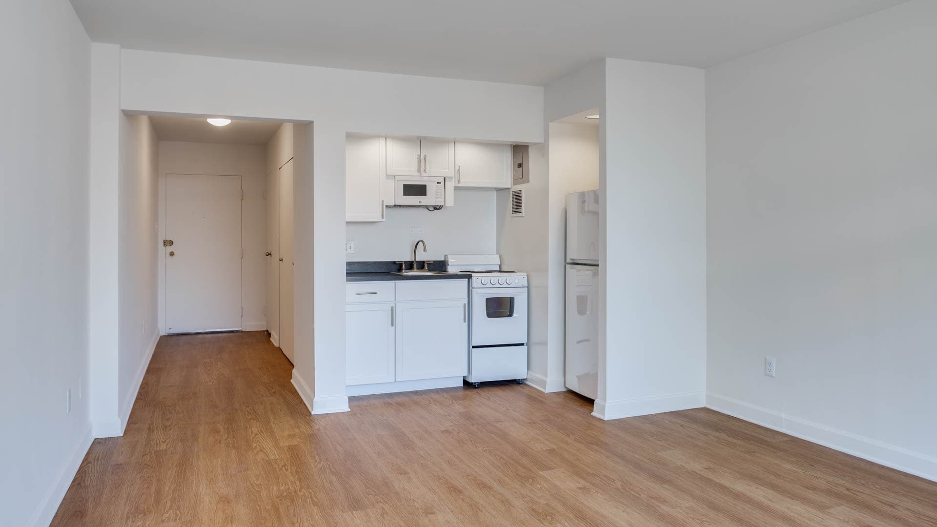 1500 Mass Apartments 3 of 8