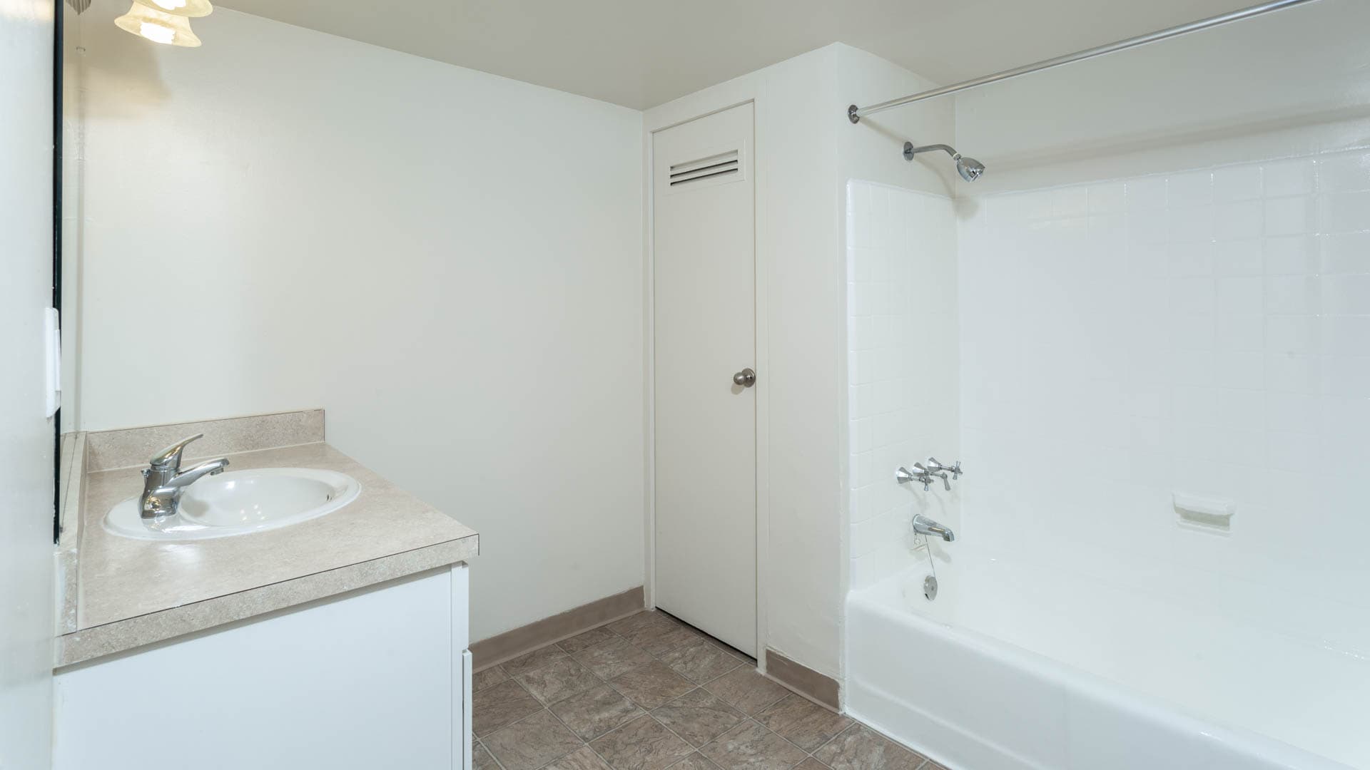 1500 Mass Apartments 3 of 10