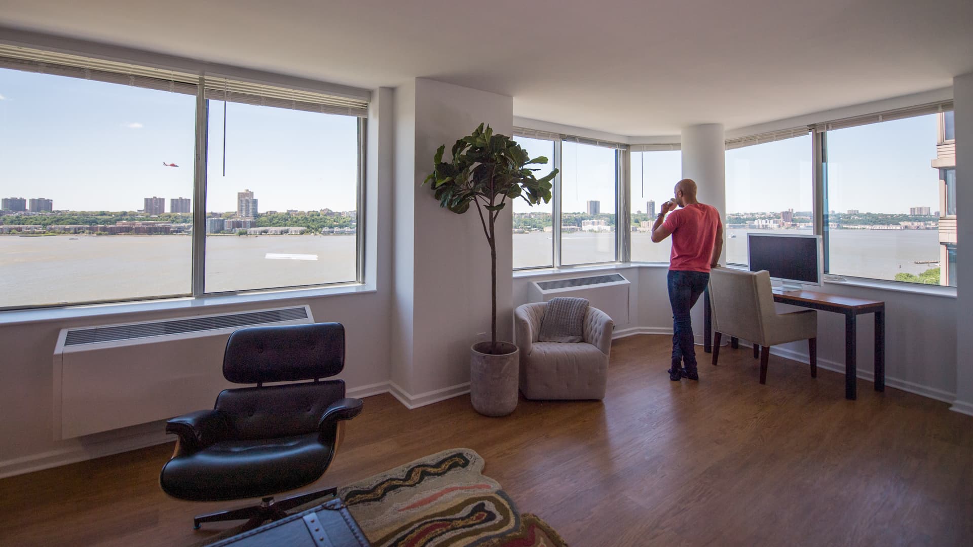 180 Riverside Boulevard Apartments 1 of 13