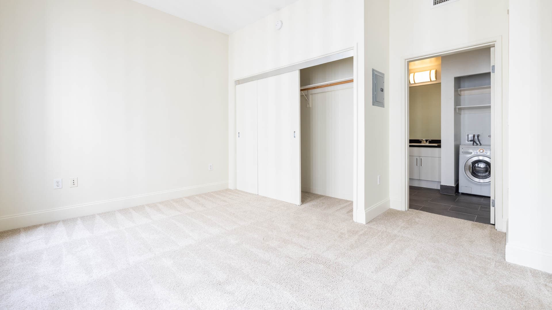 Pegasus Apartments 3 of 8