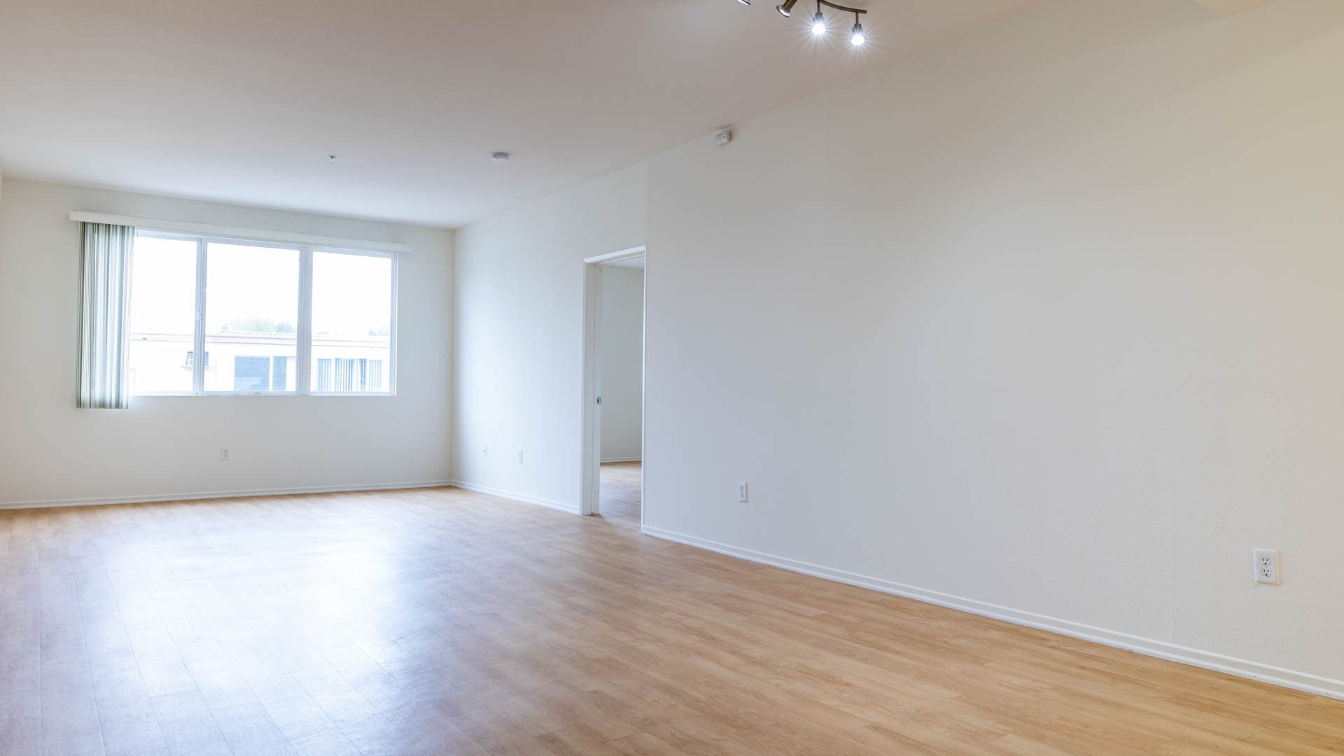 Lindley Apartments 2 of 4