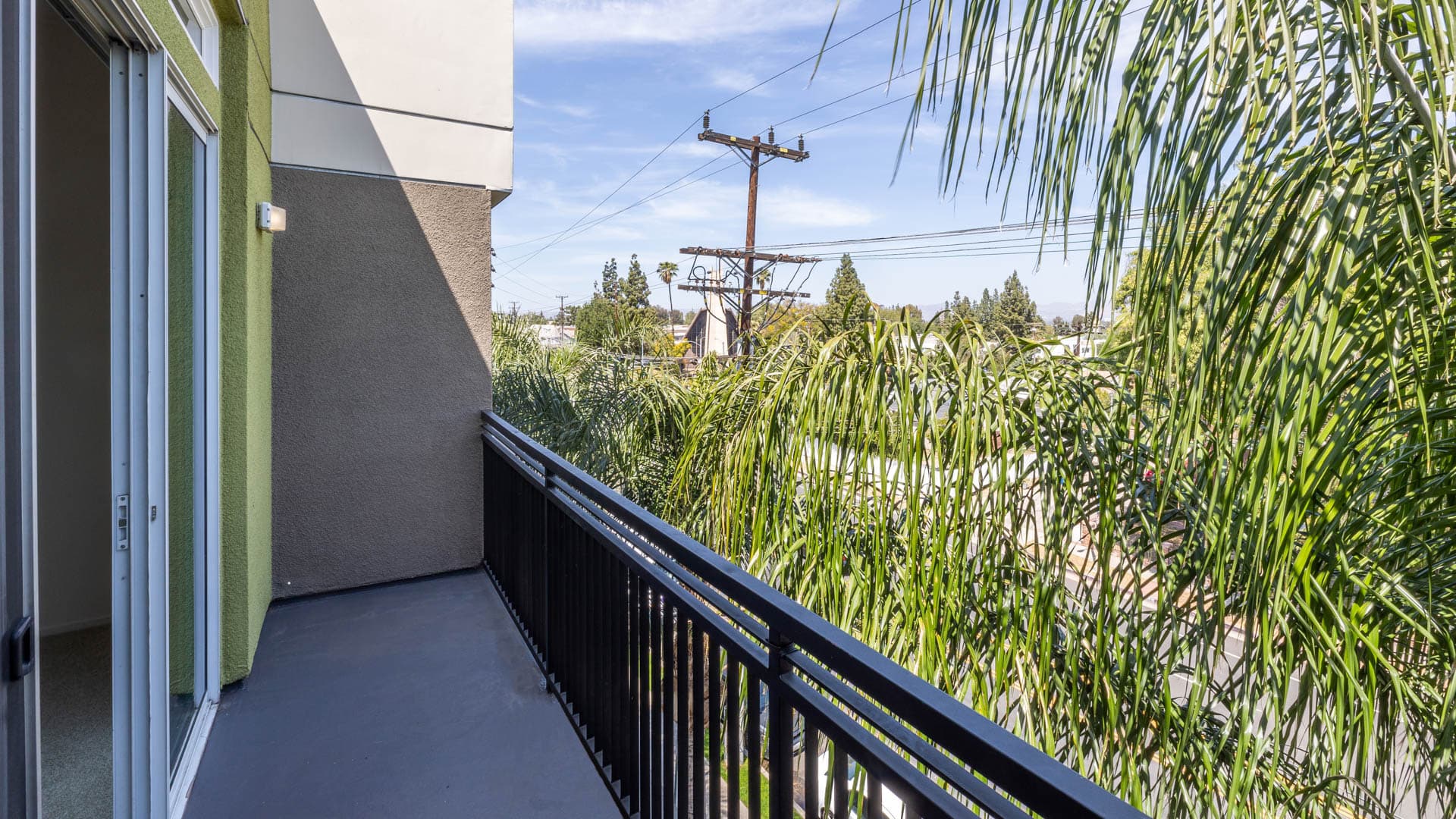 Lindley Apartments 1 of 3