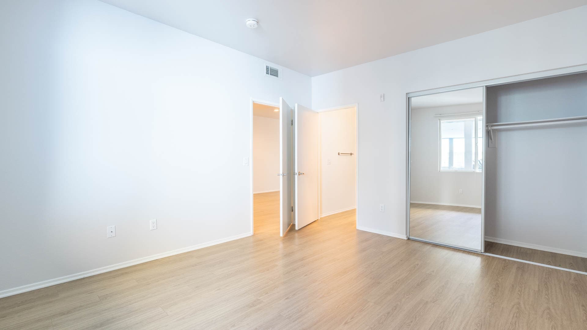 Lindley Apartments 2 of 12