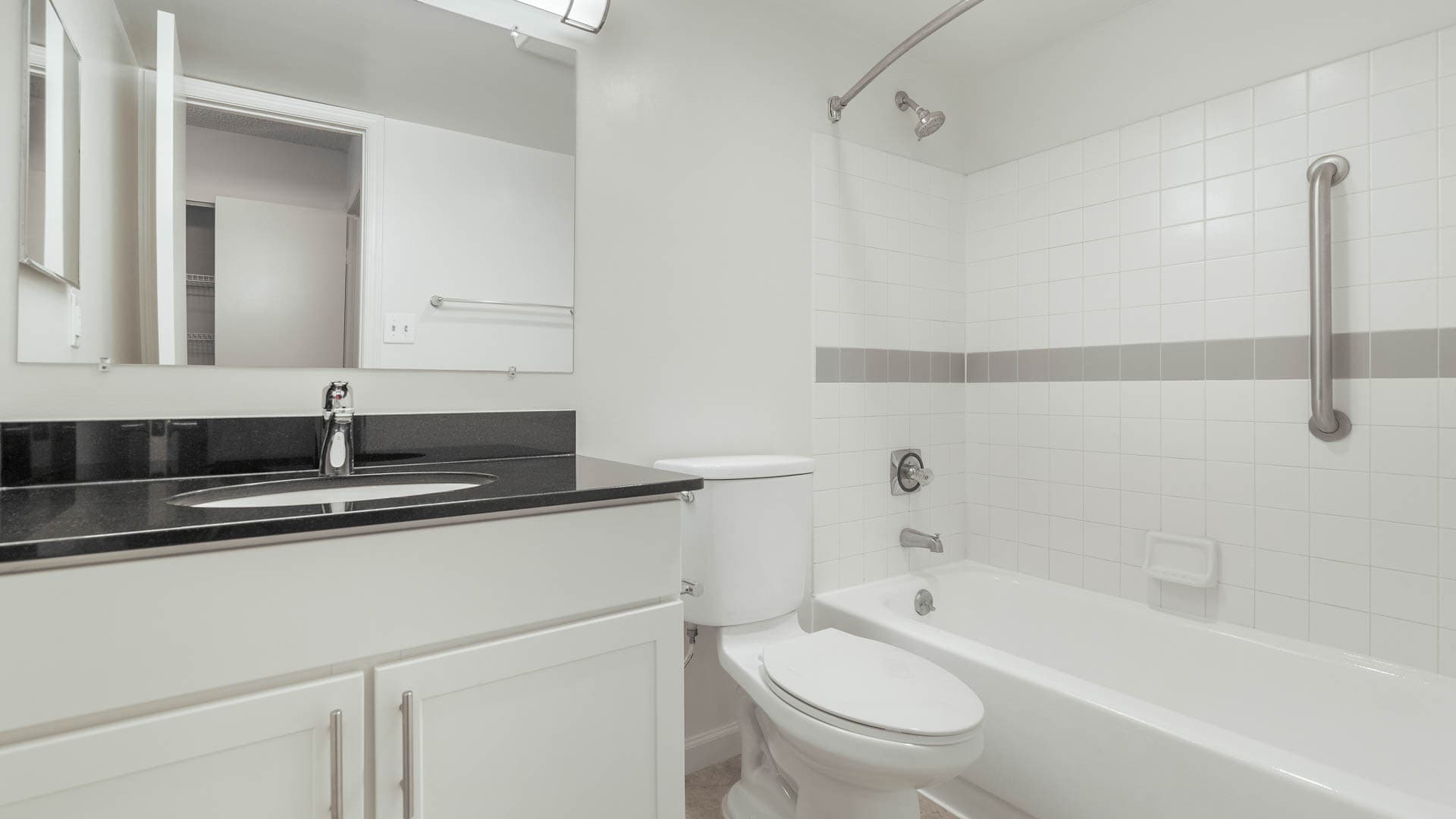 Edgemont at Bethesda Metro Apartments 2 of 8