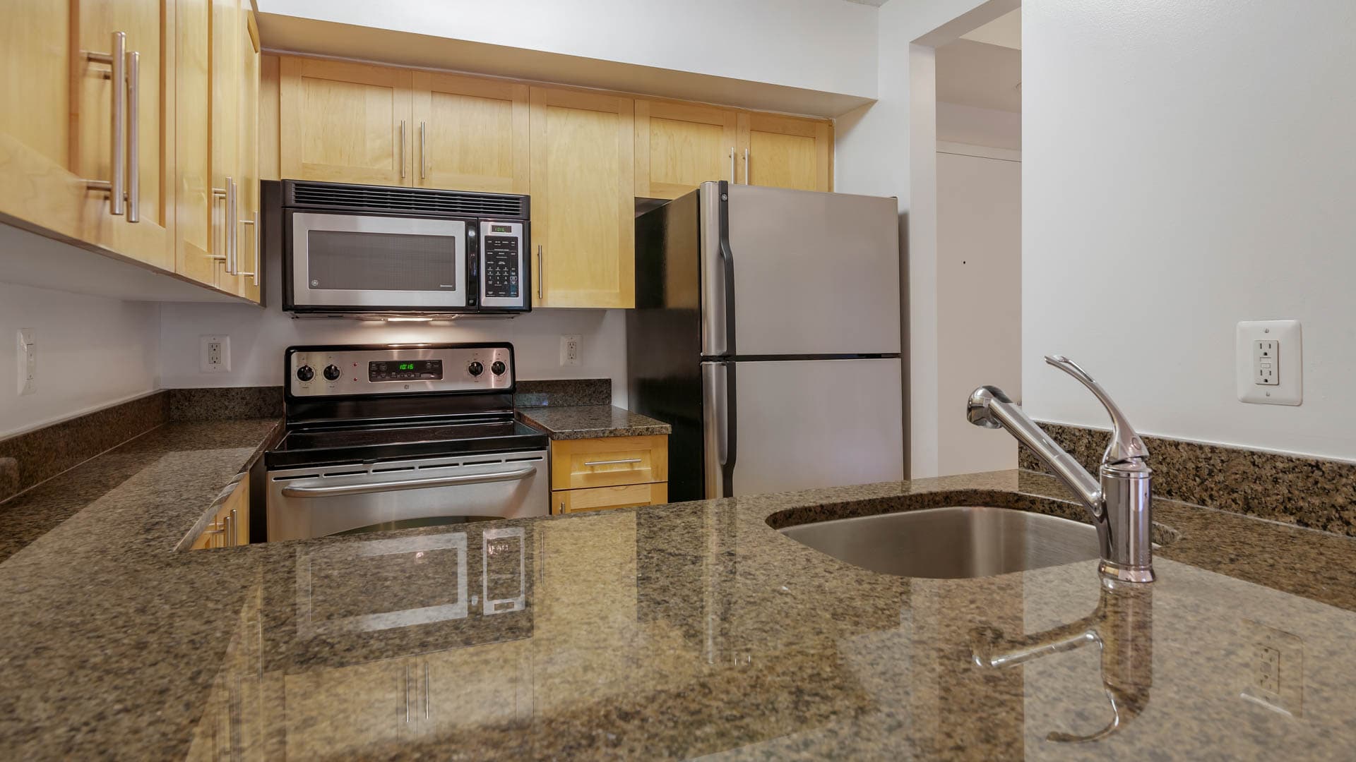 Edgemont at Bethesda Metro Apartments 5 of 8