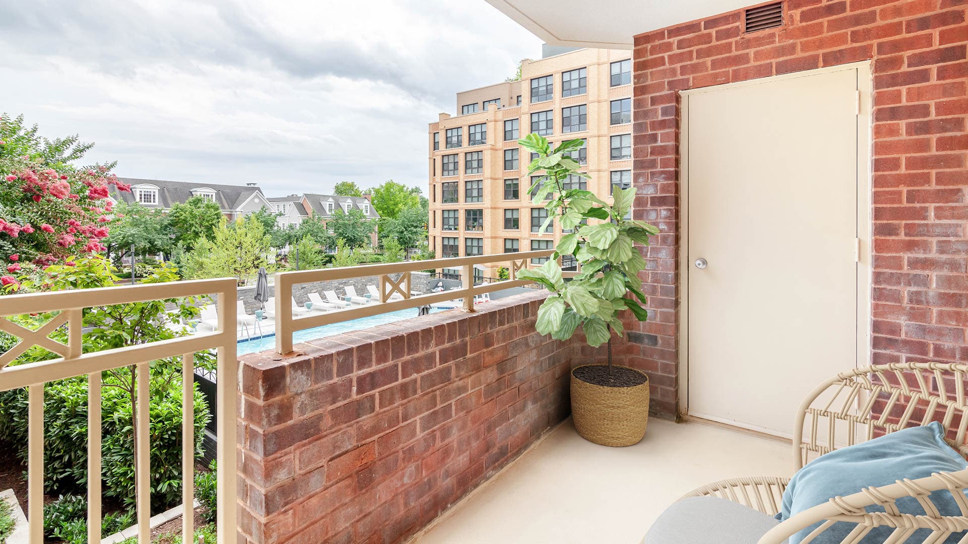 Edgemont at Bethesda Metro Apartments 7 of 10