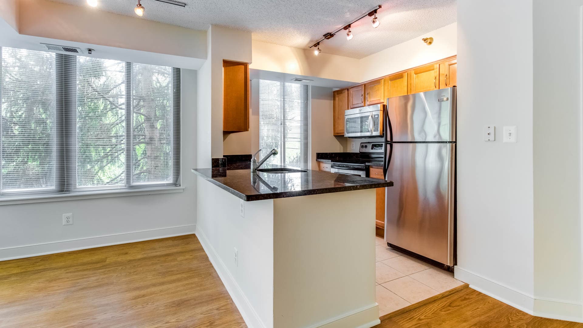 Edgemont at Bethesda Metro Apartments 1 of 7