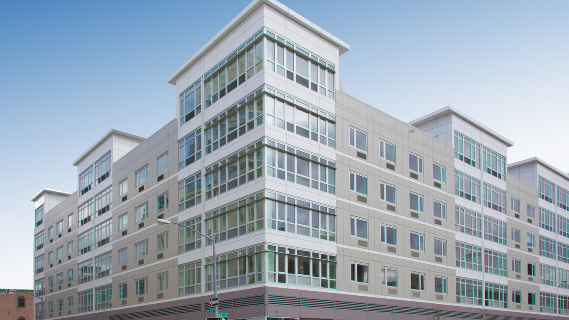175 Kent Apartments 1 of 34