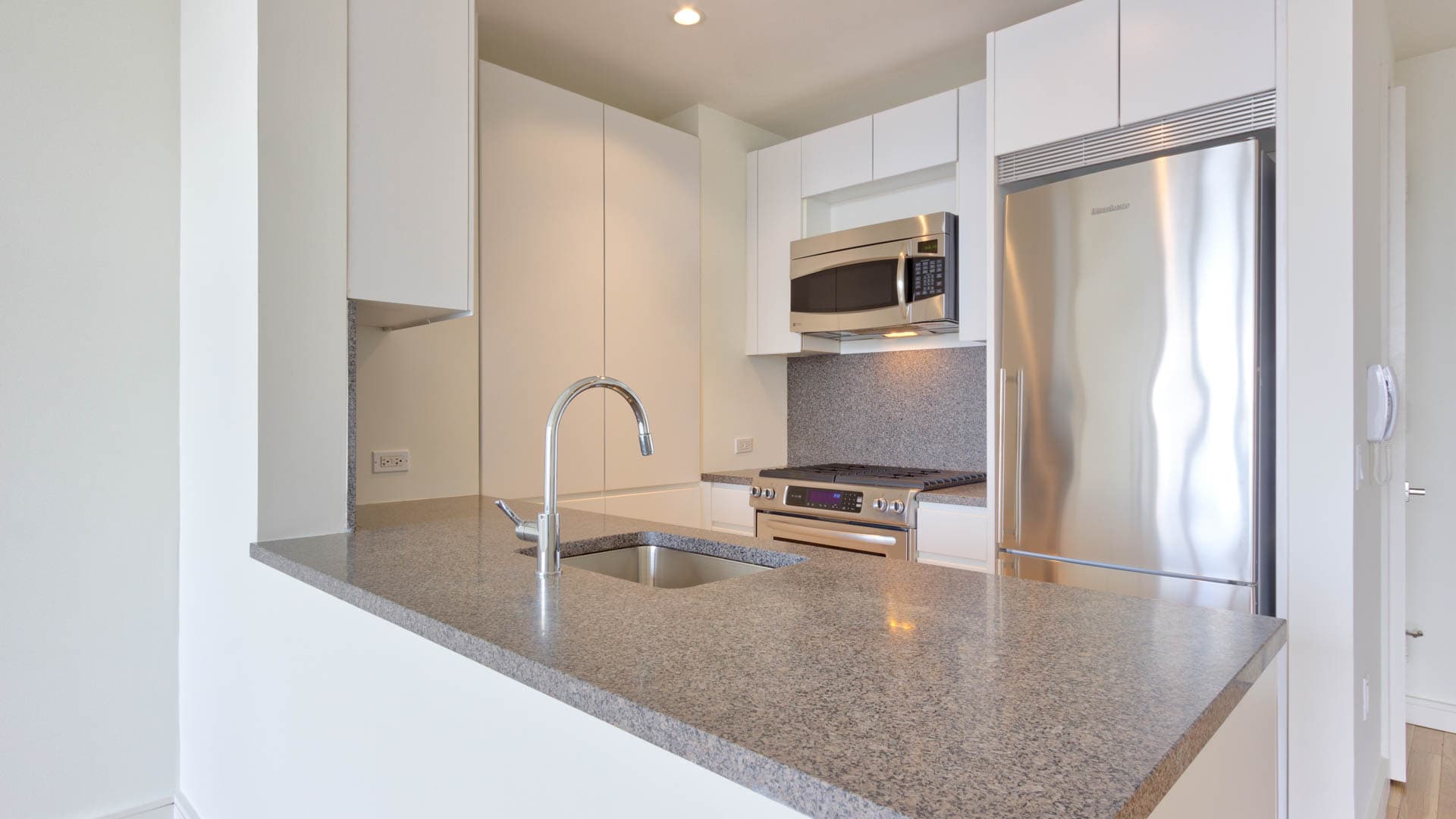 Beatrice Apartments 4 of 13