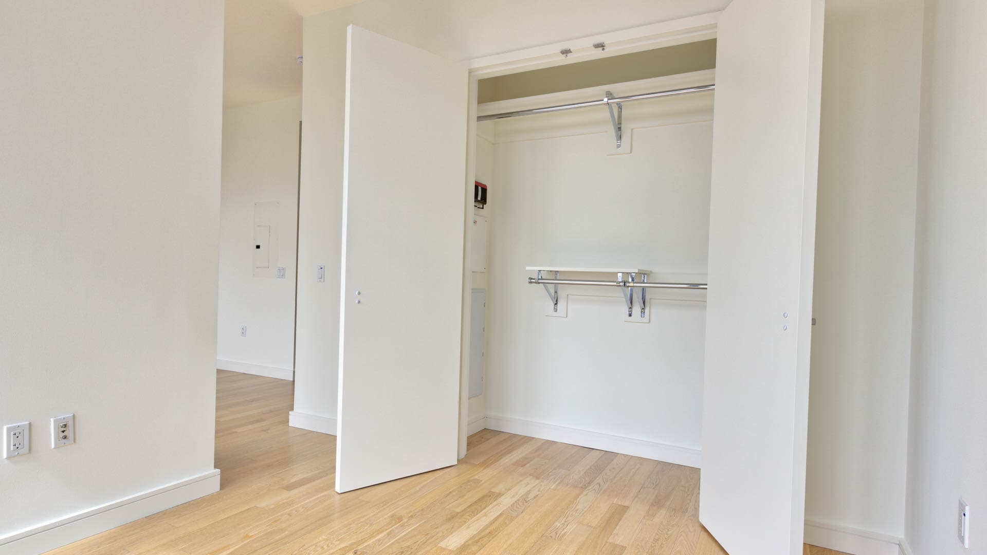 Beatrice Apartments 6 of 11
