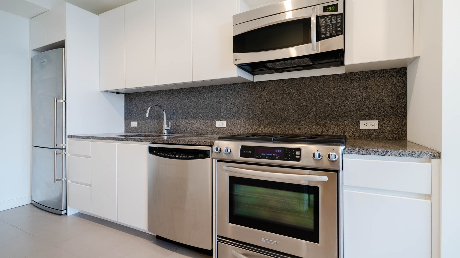Beatrice Apartments 3 of 6