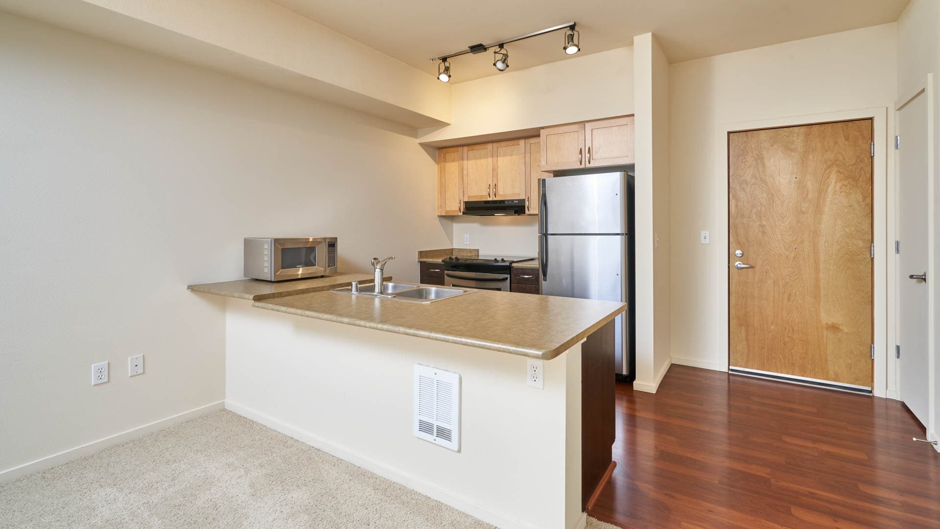 Veloce Apartments 2 of 9