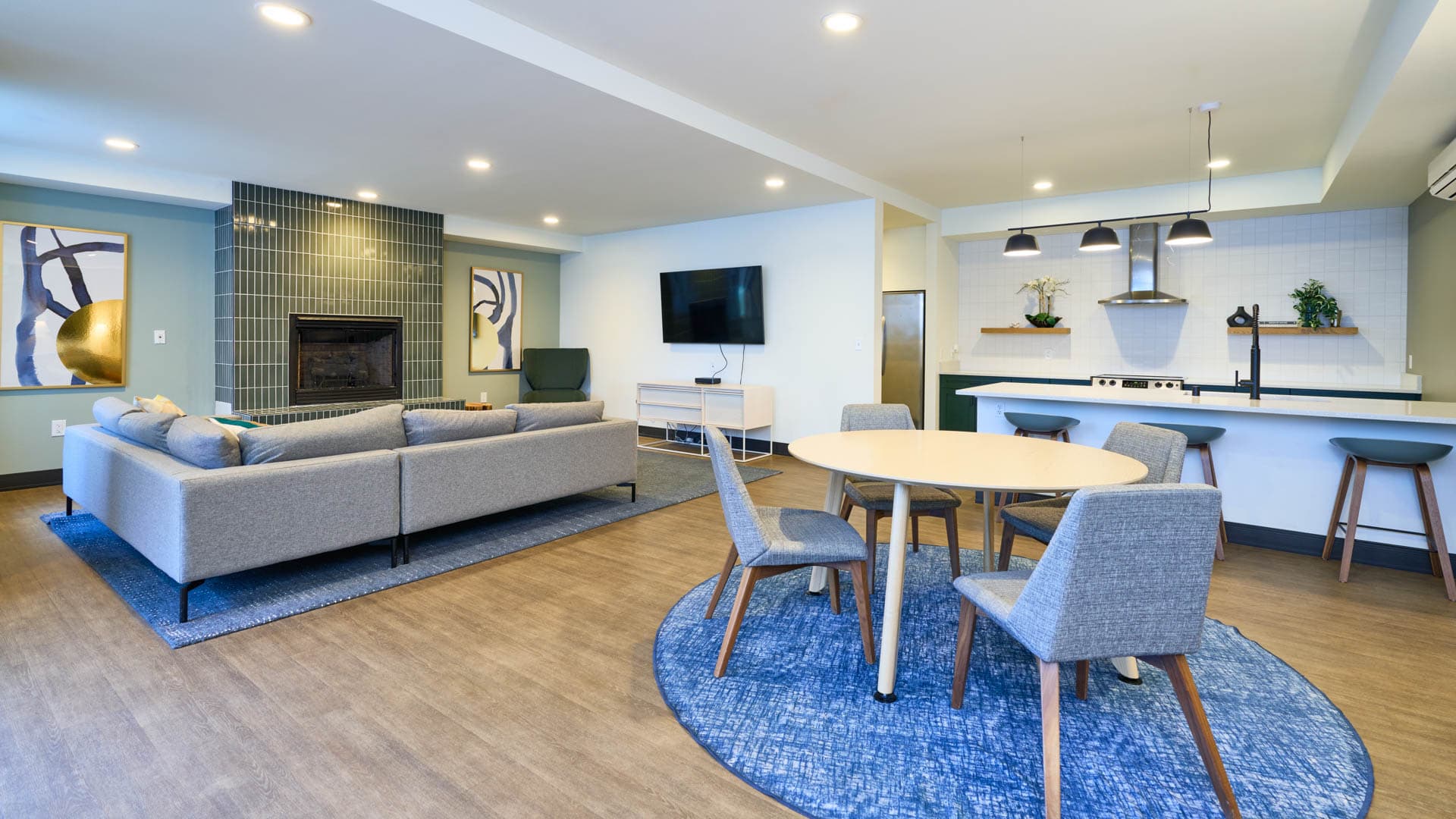 Veloce Apartments 42 of 57