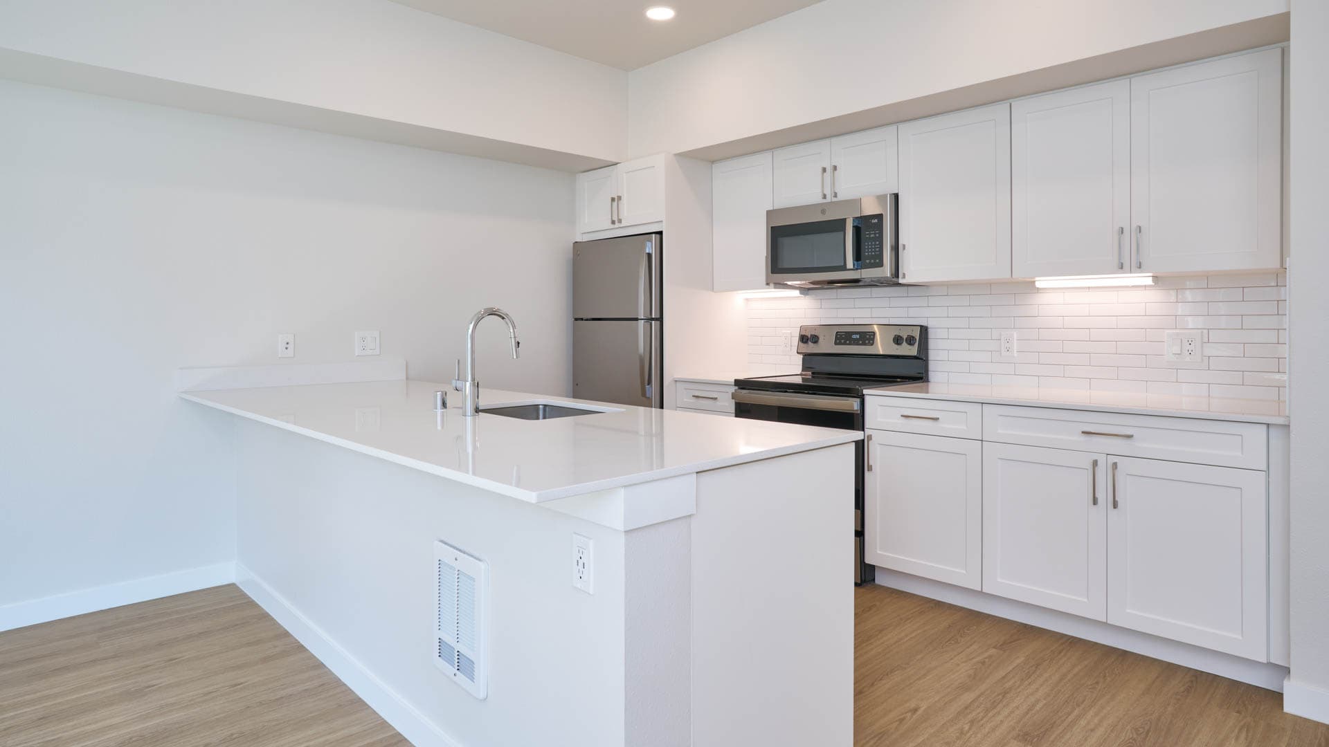 Veloce Apartments 4 of 9