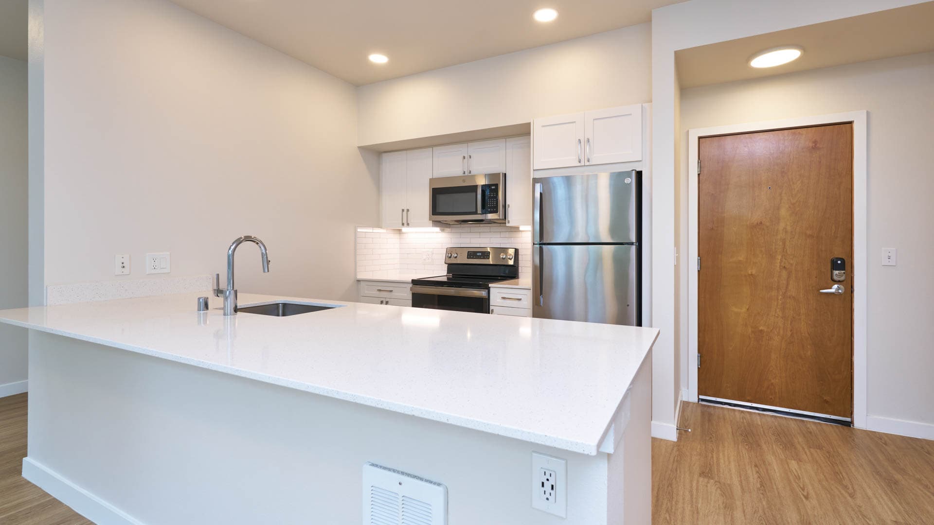 Veloce Apartments 7 of 8