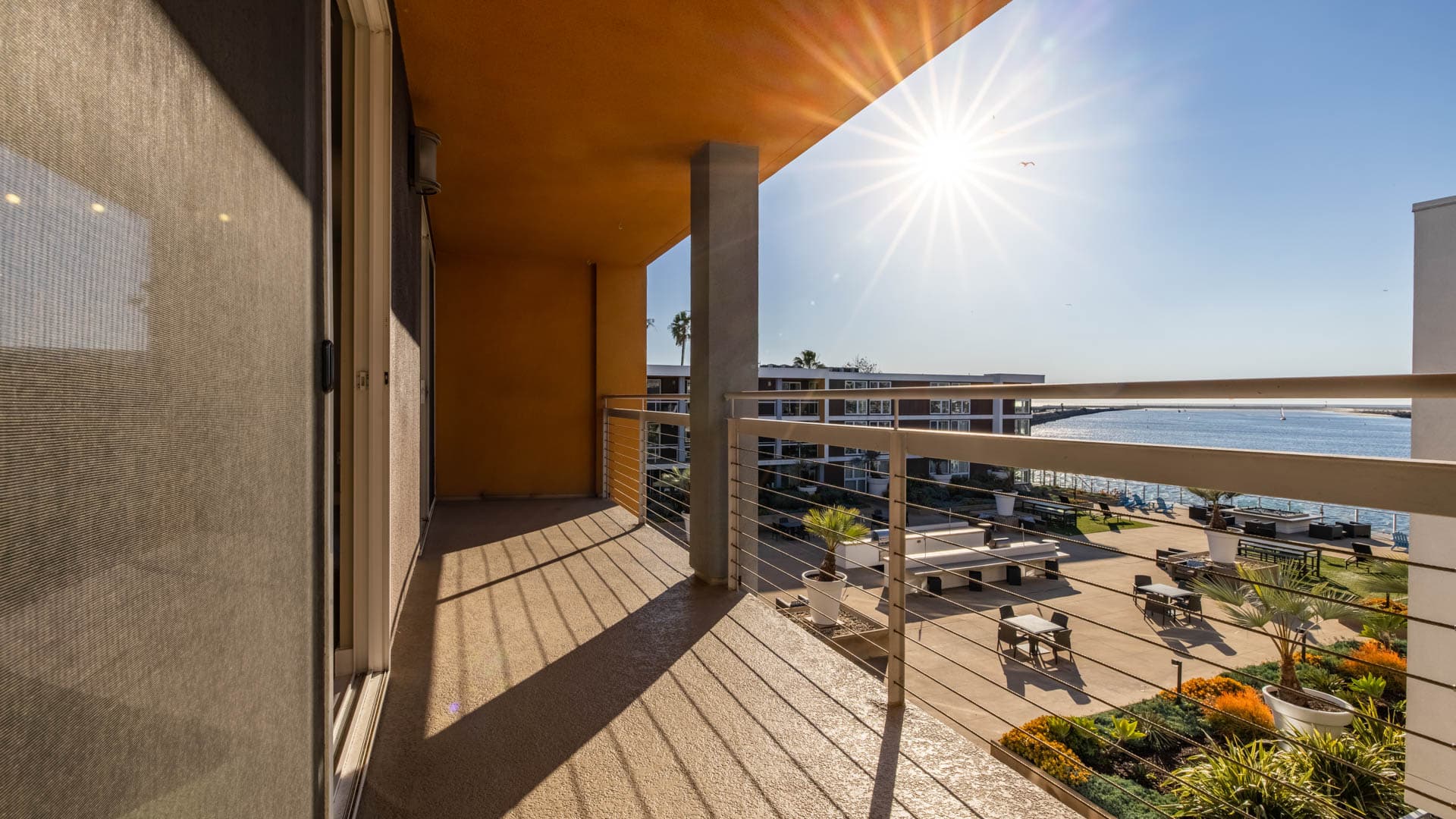 Breakwater at Marina del Rey Apartments 20 of 71