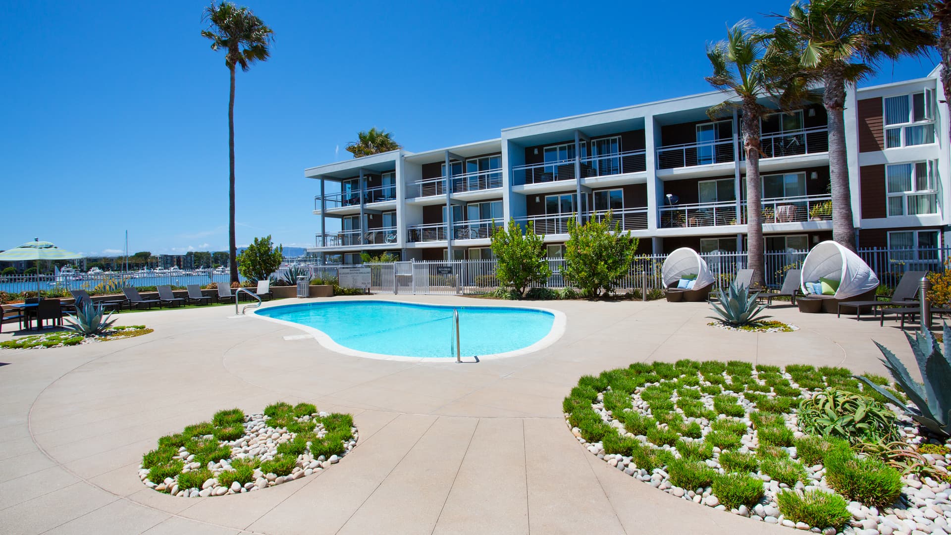 Breakwater at Marina del Rey Apartments 47 of 71