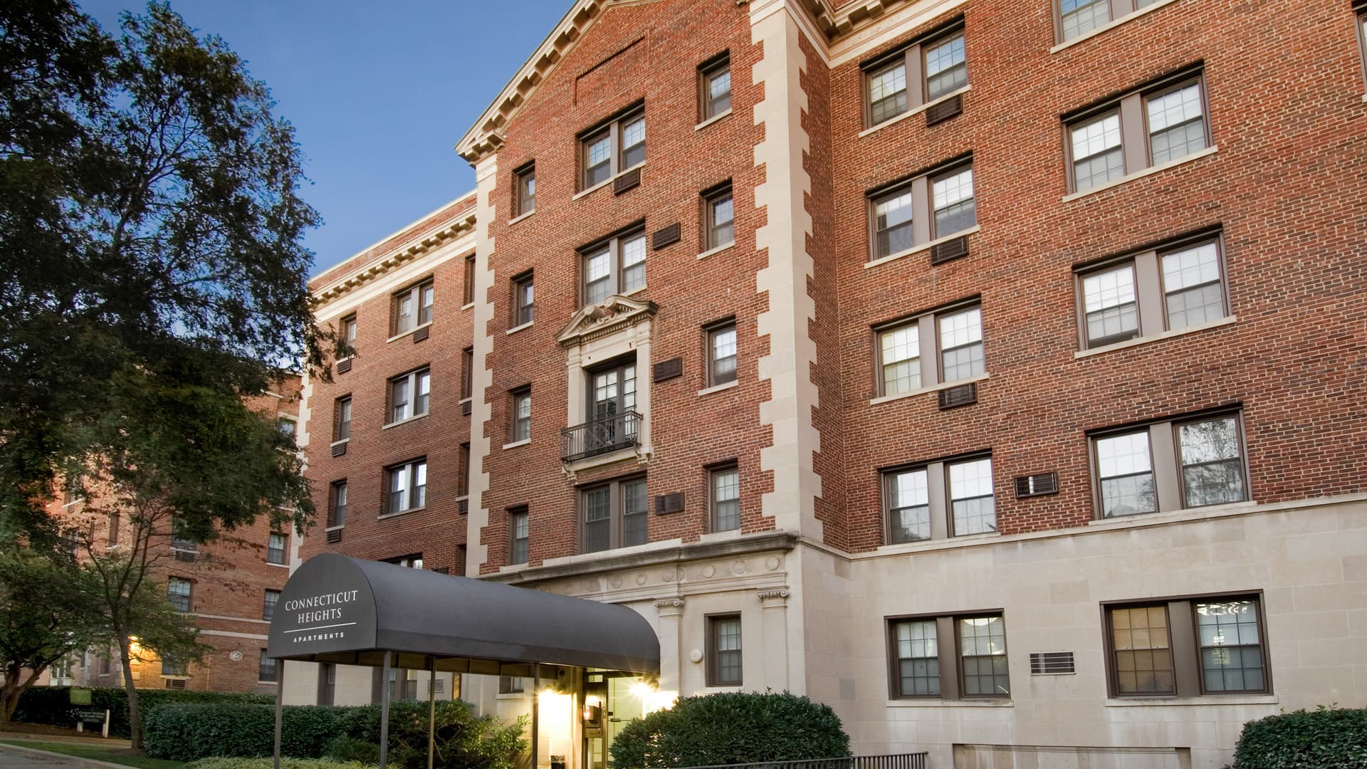 Connecticut Heights Apartments 2 of 49