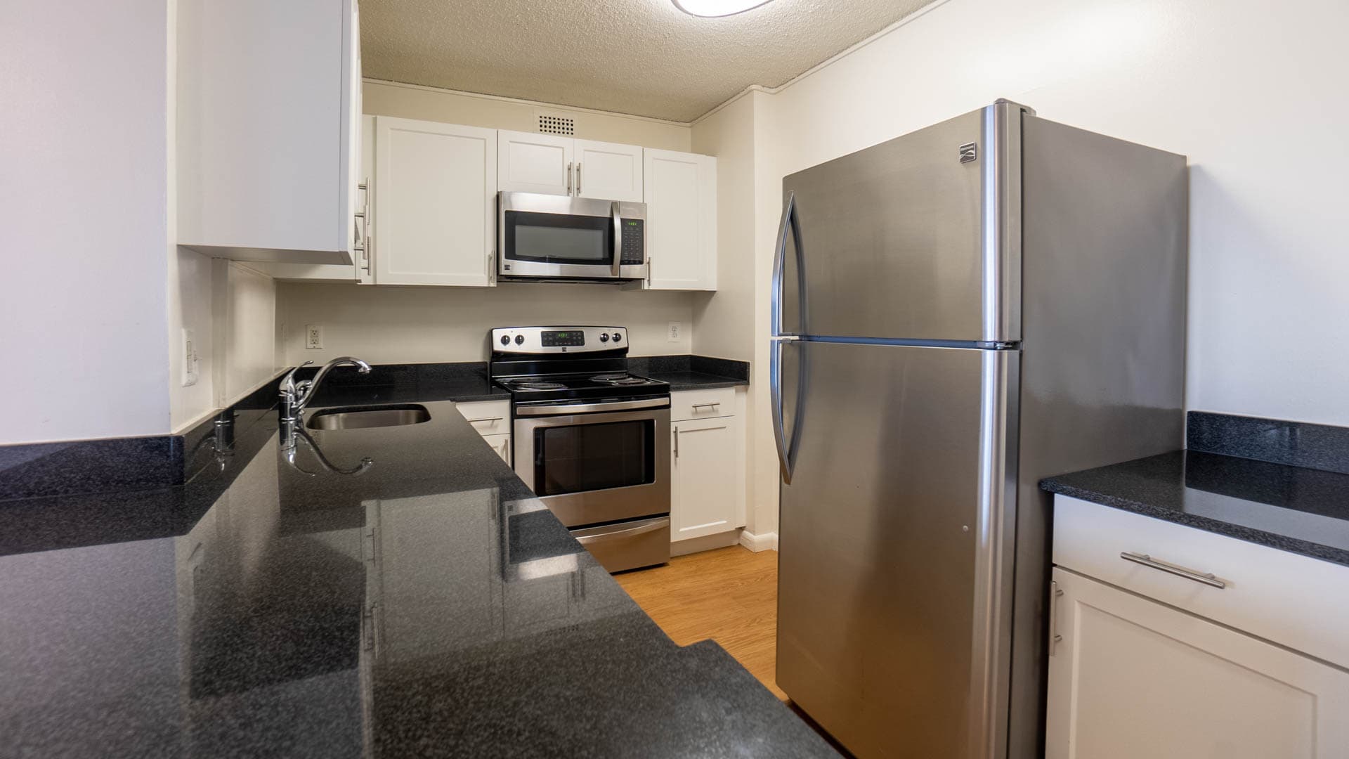 Connecticut Heights Apartments 4 of 10