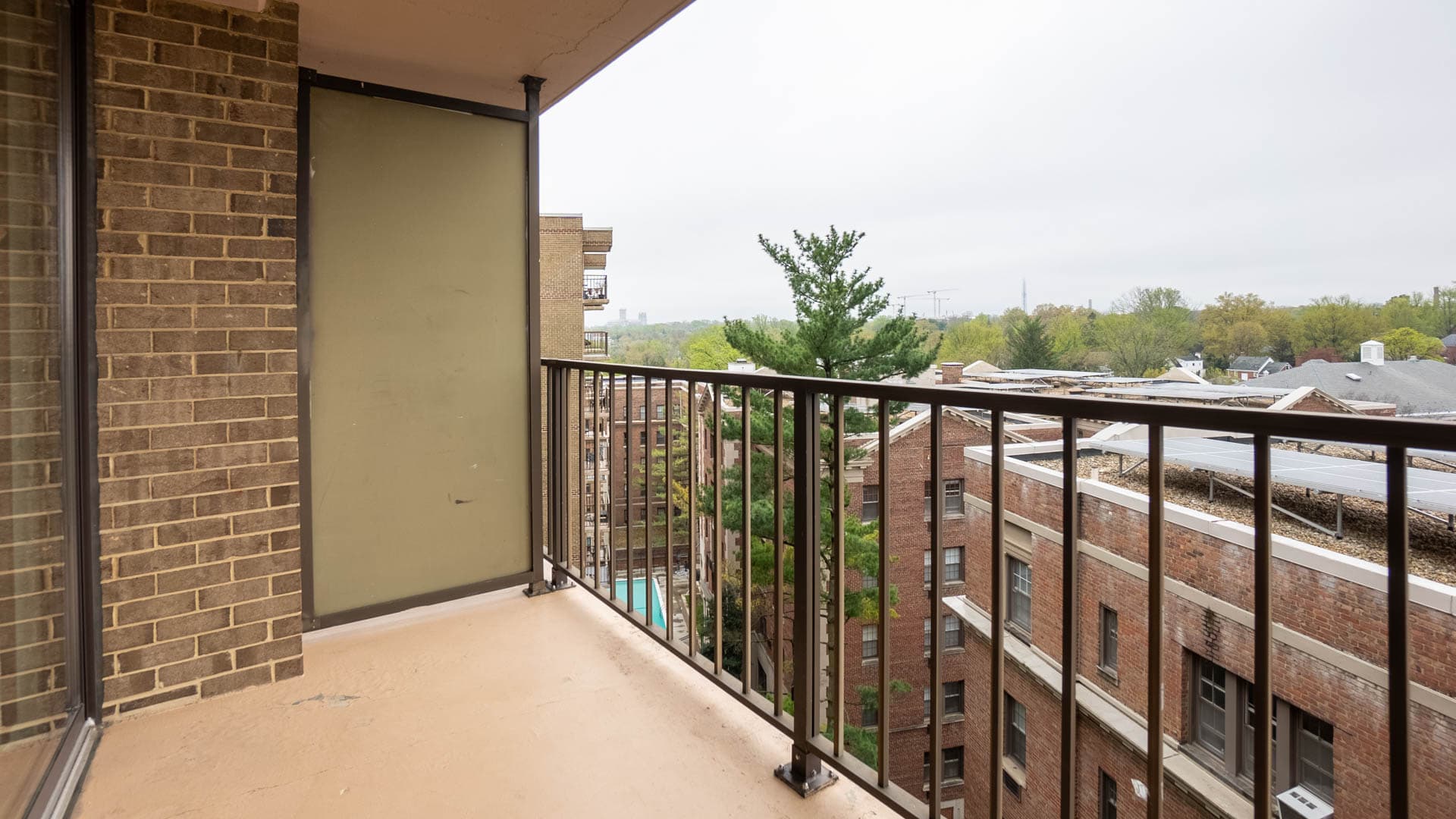 Connecticut Heights Apartments 1 of 10