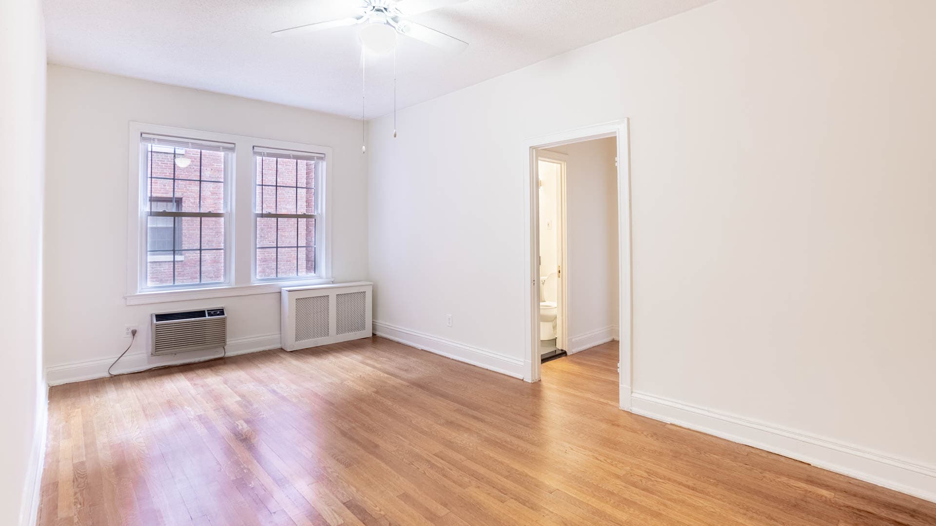 Connecticut Heights Apartments 17 of 49