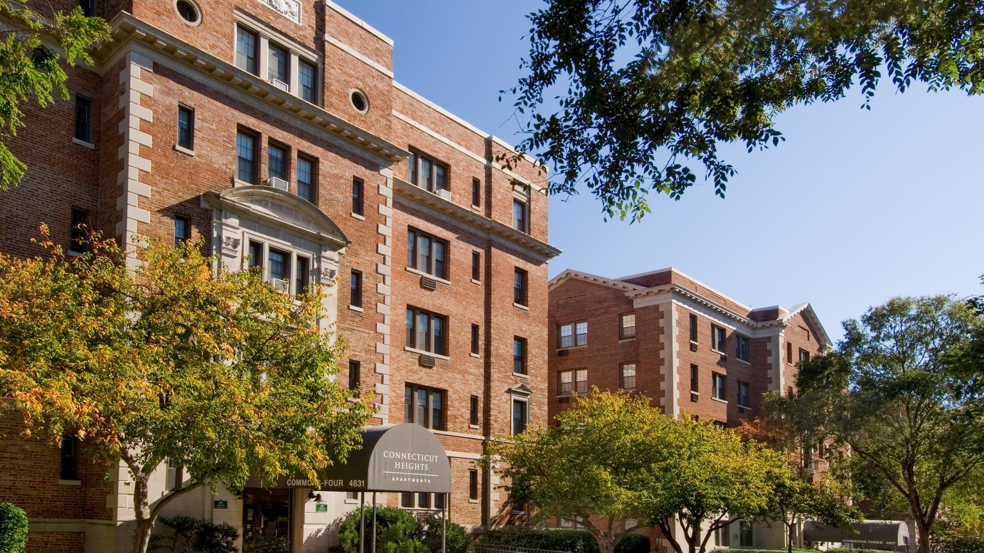 Connecticut Heights Apartments 1 of 8