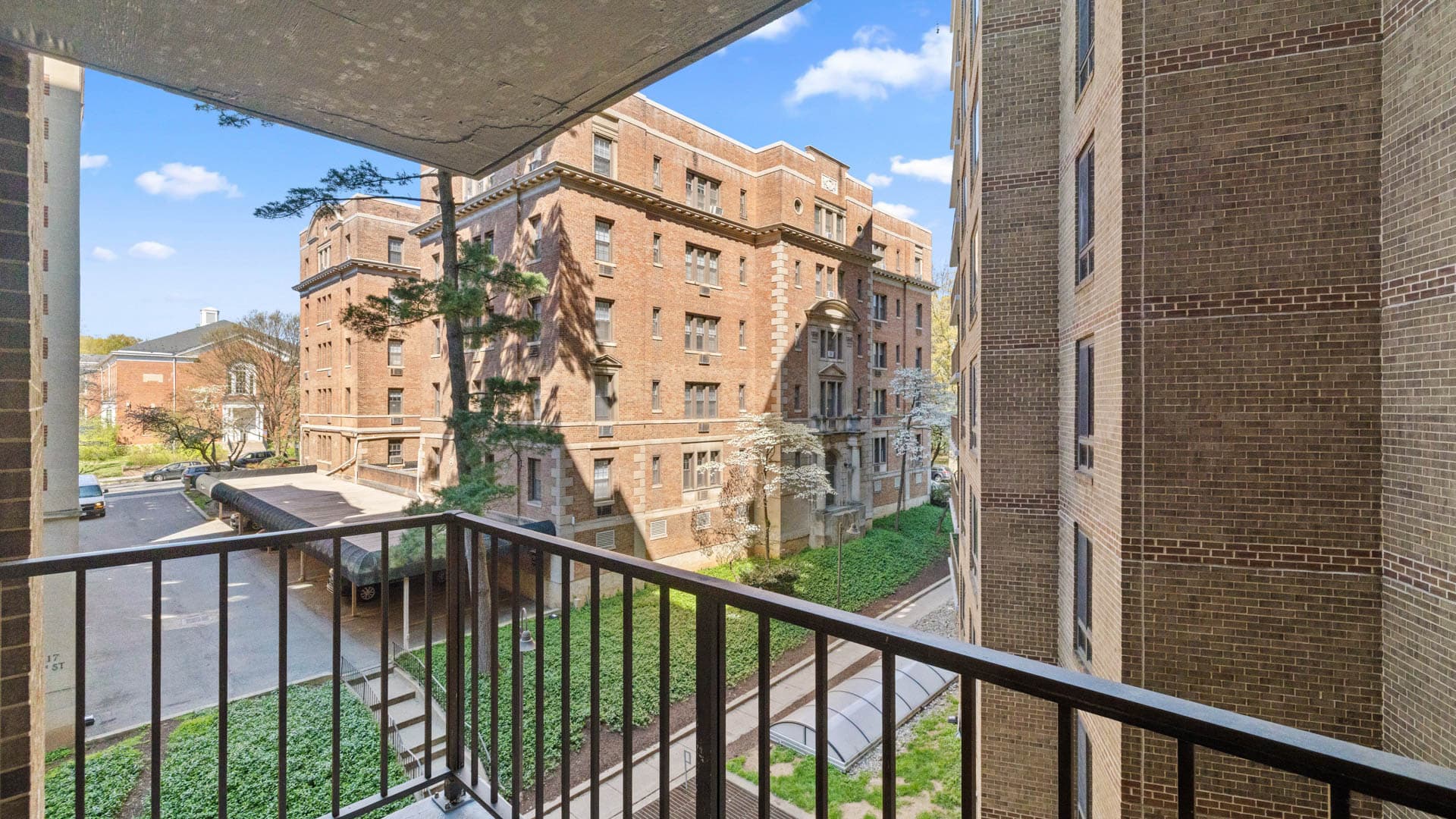 Connecticut Heights Apartments 22 of 49