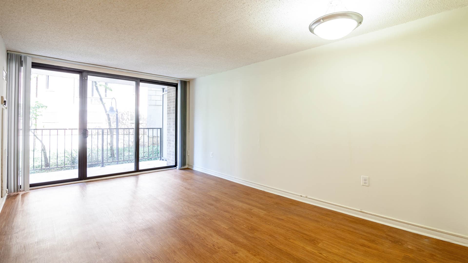 Connecticut Heights Apartments 2 of 6