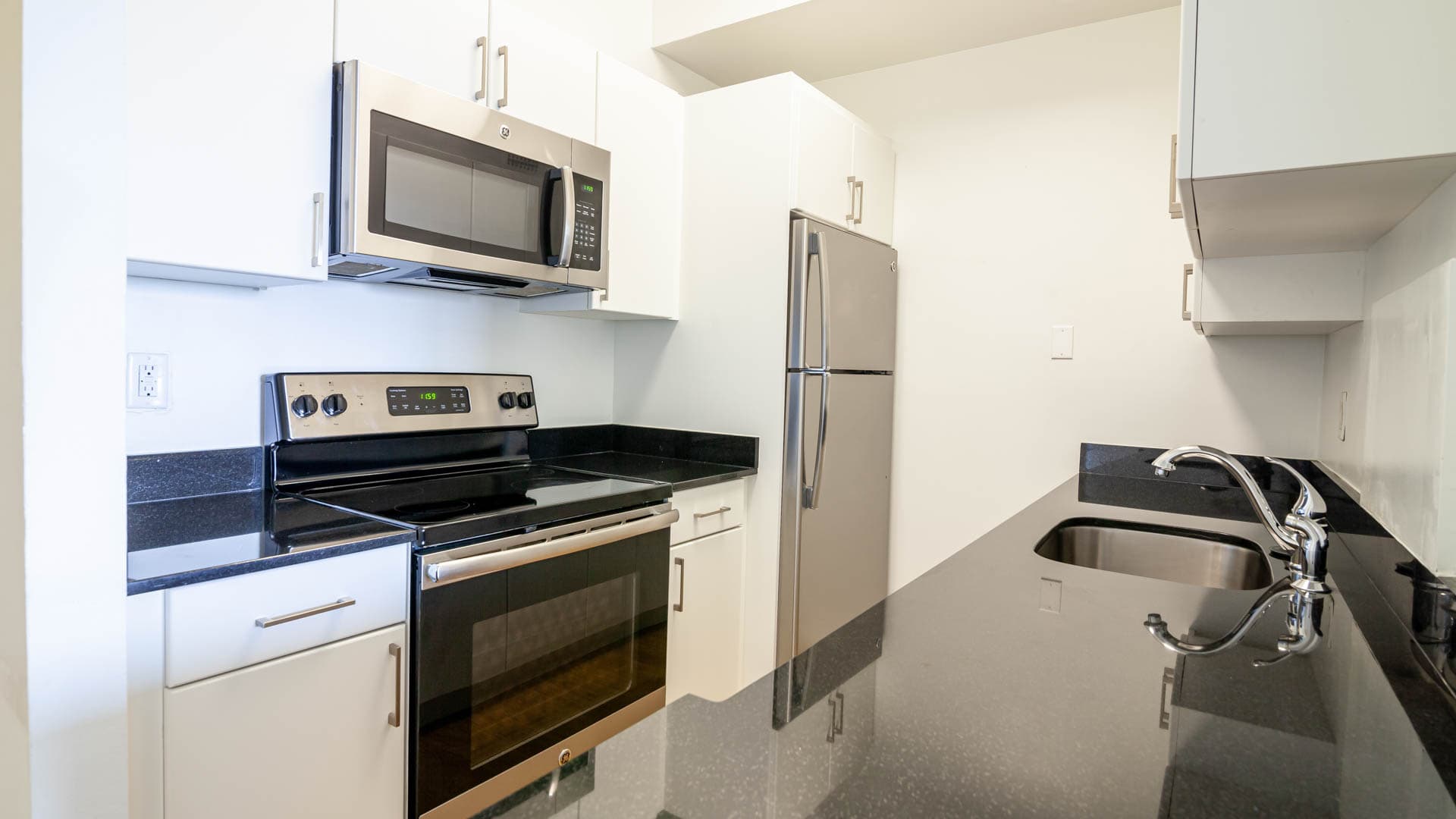 Connecticut Heights Apartments 2 of 4