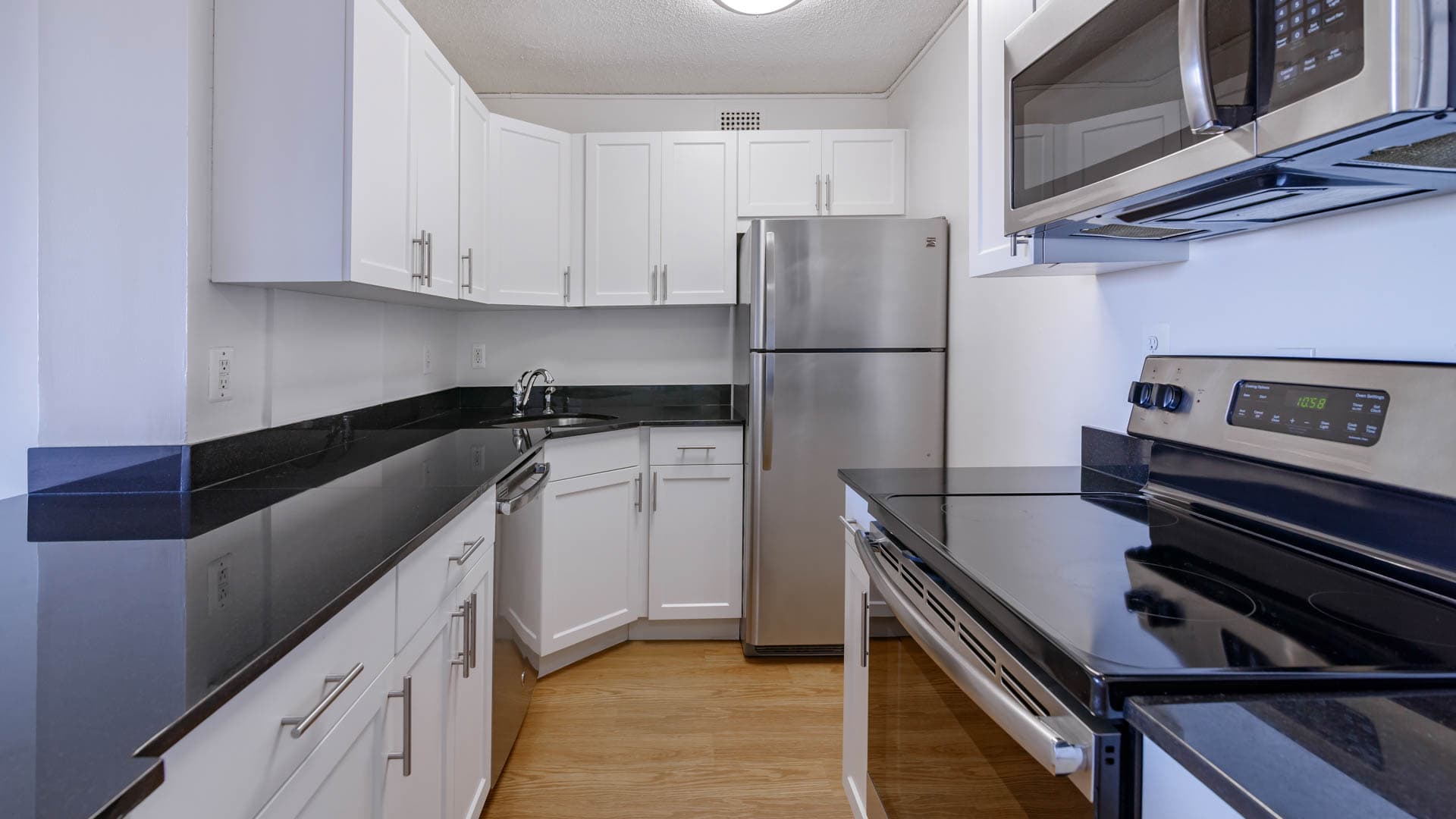 Connecticut Heights Apartments 3 of 6