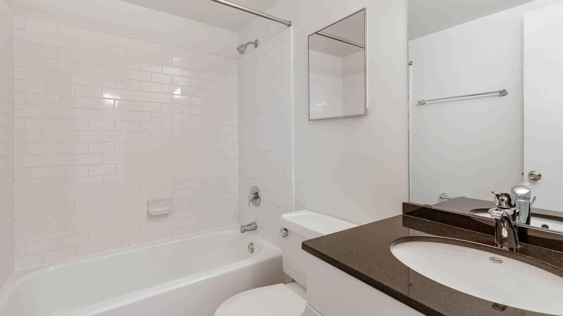 Connecticut Heights Apartments 1 of 6