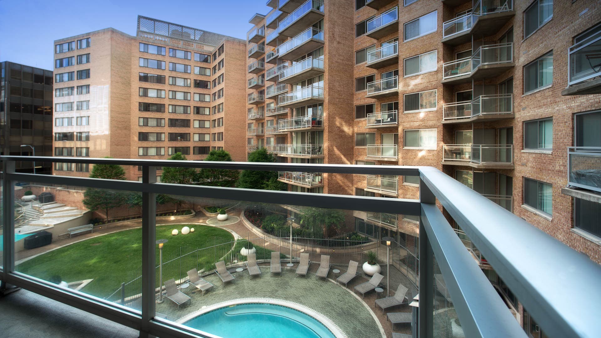 The Samuel at Dupont Circle Apartments 2 of 10