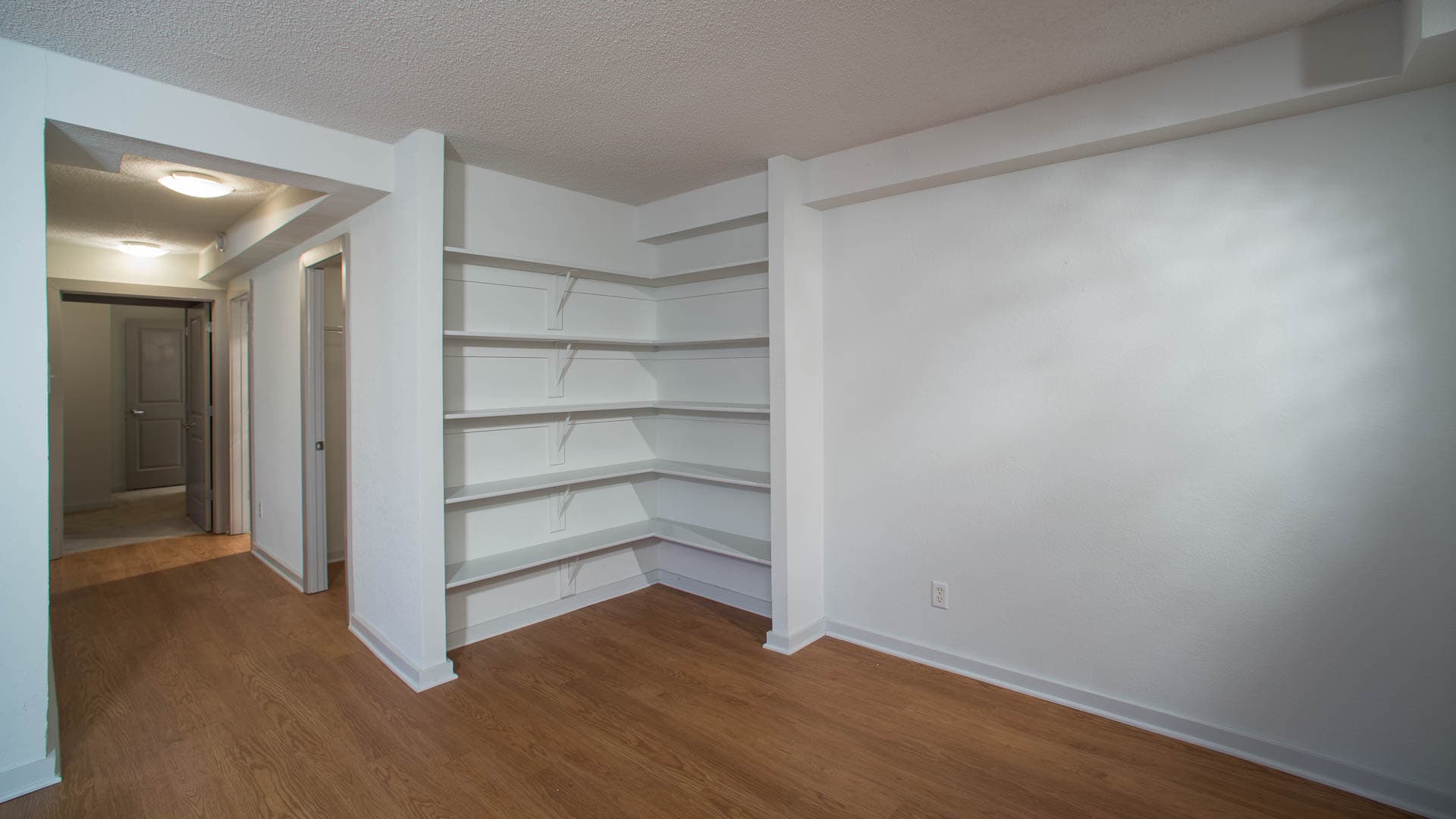The Samuel at Dupont Circle Apartments 4 of 10