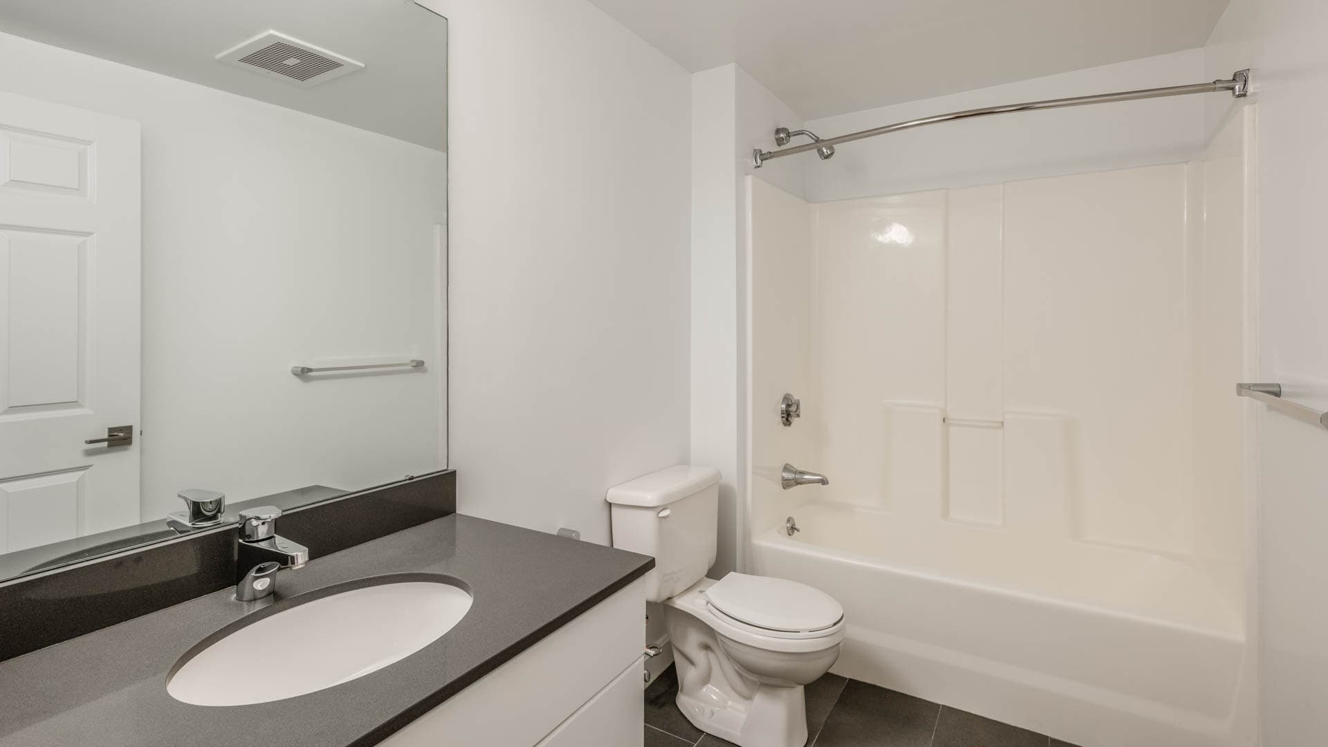 Cronin's Landing Apartments 1 of 8