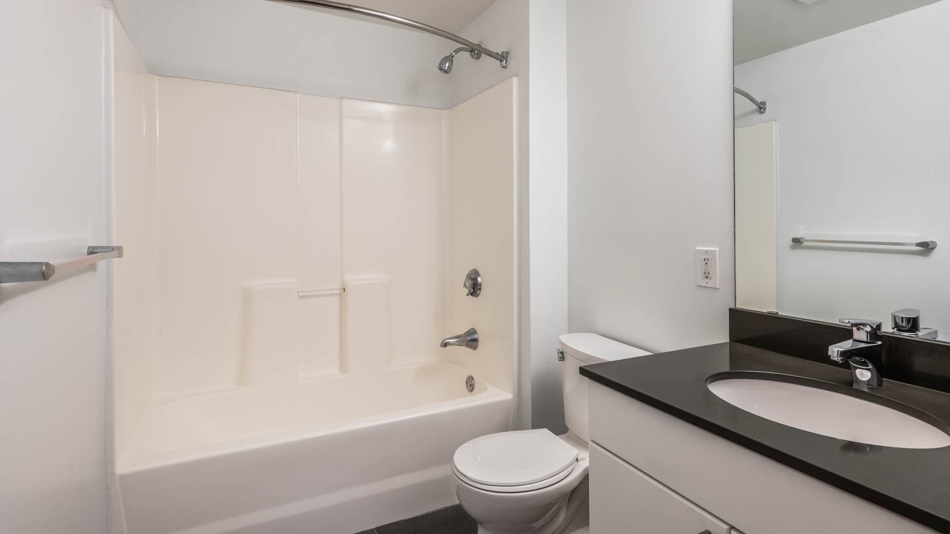Cronin's Landing Apartments 2 of 11