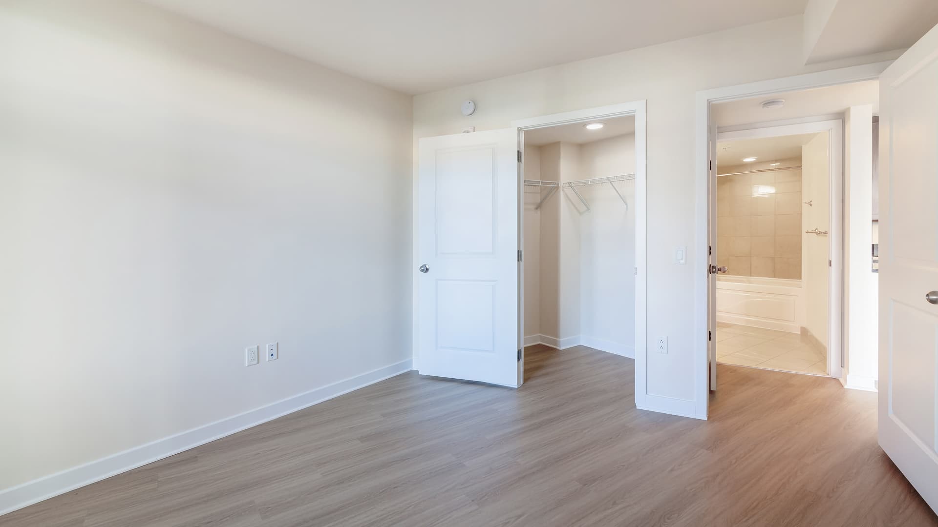 Wisconsin Place Apartments 6 of 11