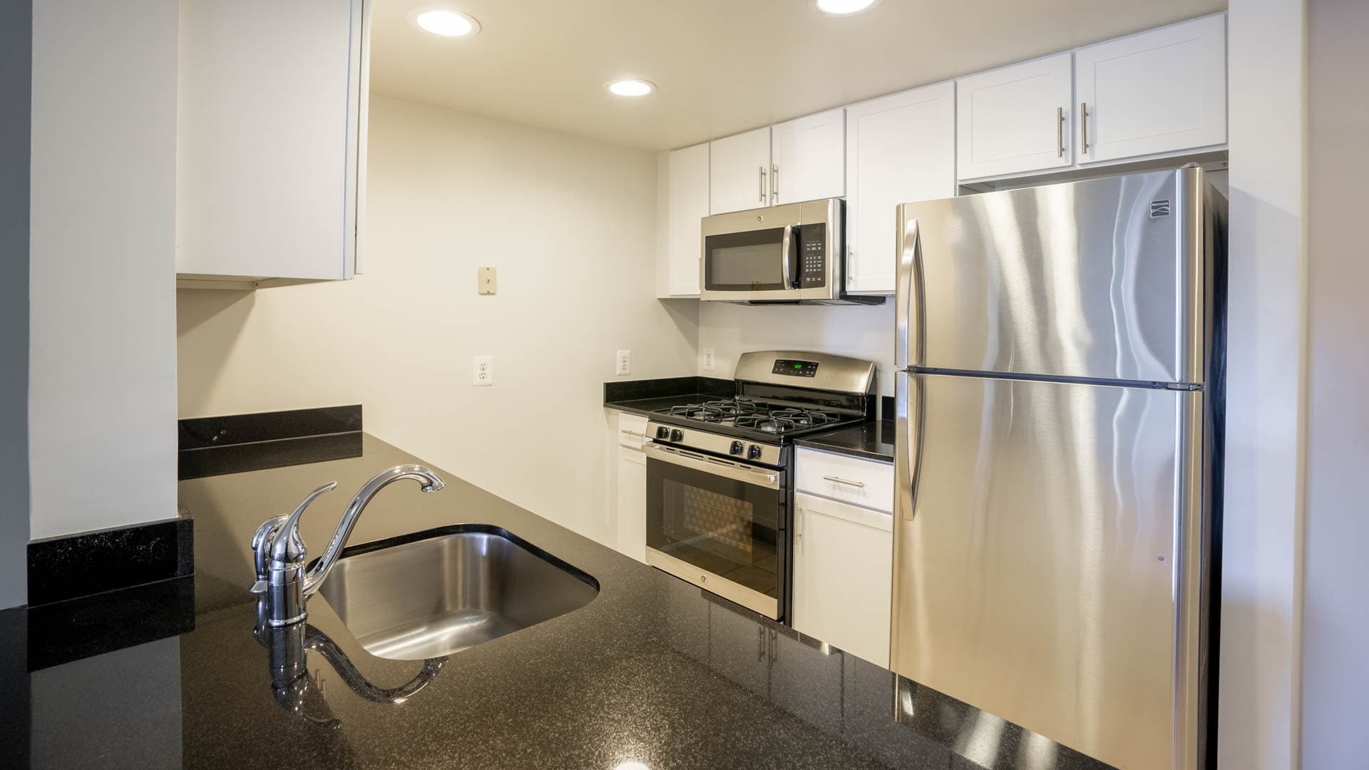 Virginia Square Apartments 3 of 5