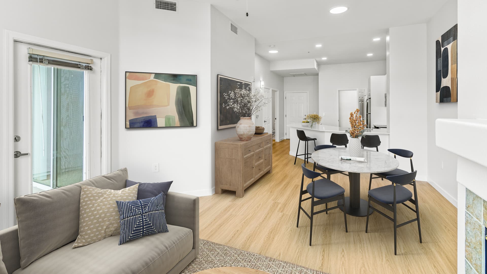Archstone Fremont Center Apartments 2 of 9