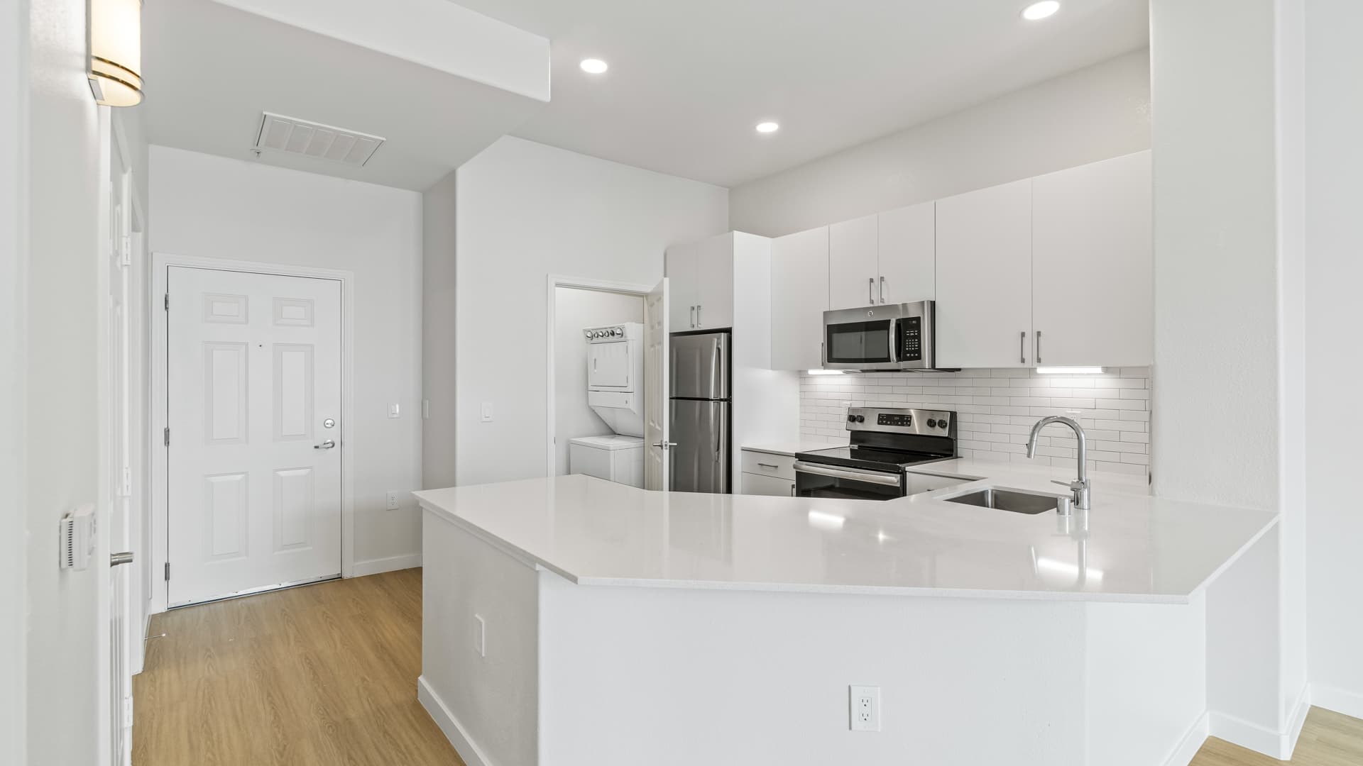 Archstone Fremont Center Apartments 5 of 37