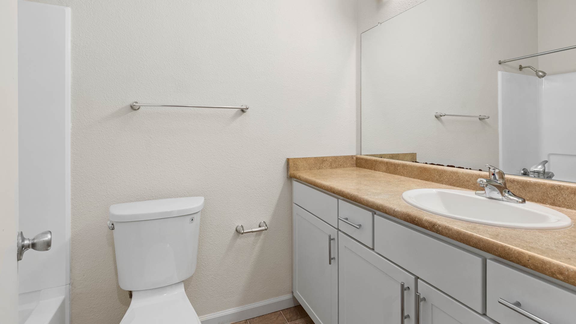 Riva Terra Apartments at Redwood Shores 8 of 11