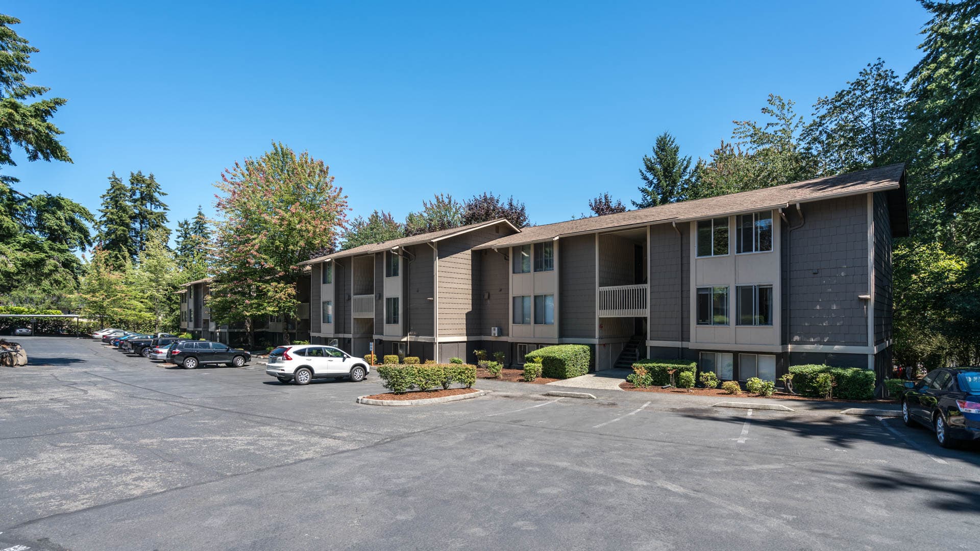 Redmond Court Apartments 5 of 35