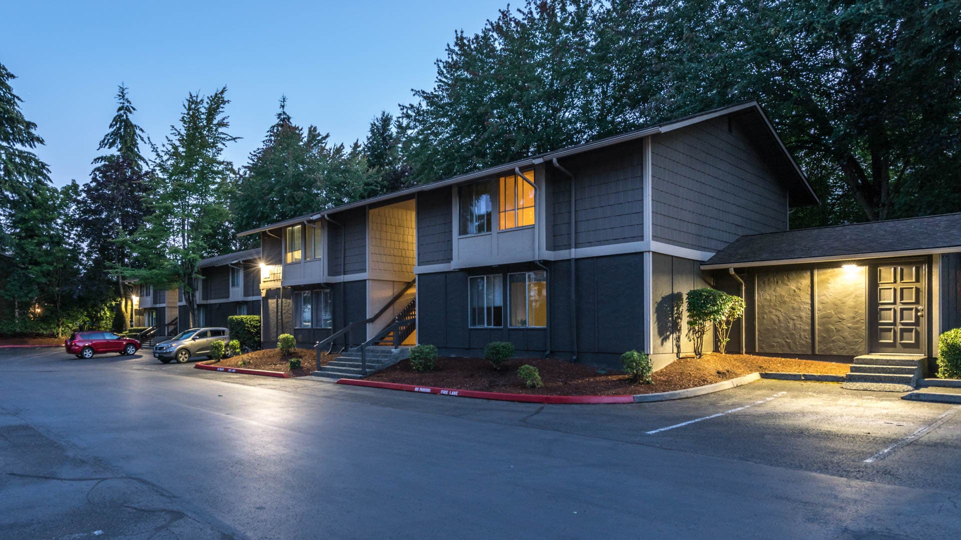 Redmond Court Apartments 1 of 35