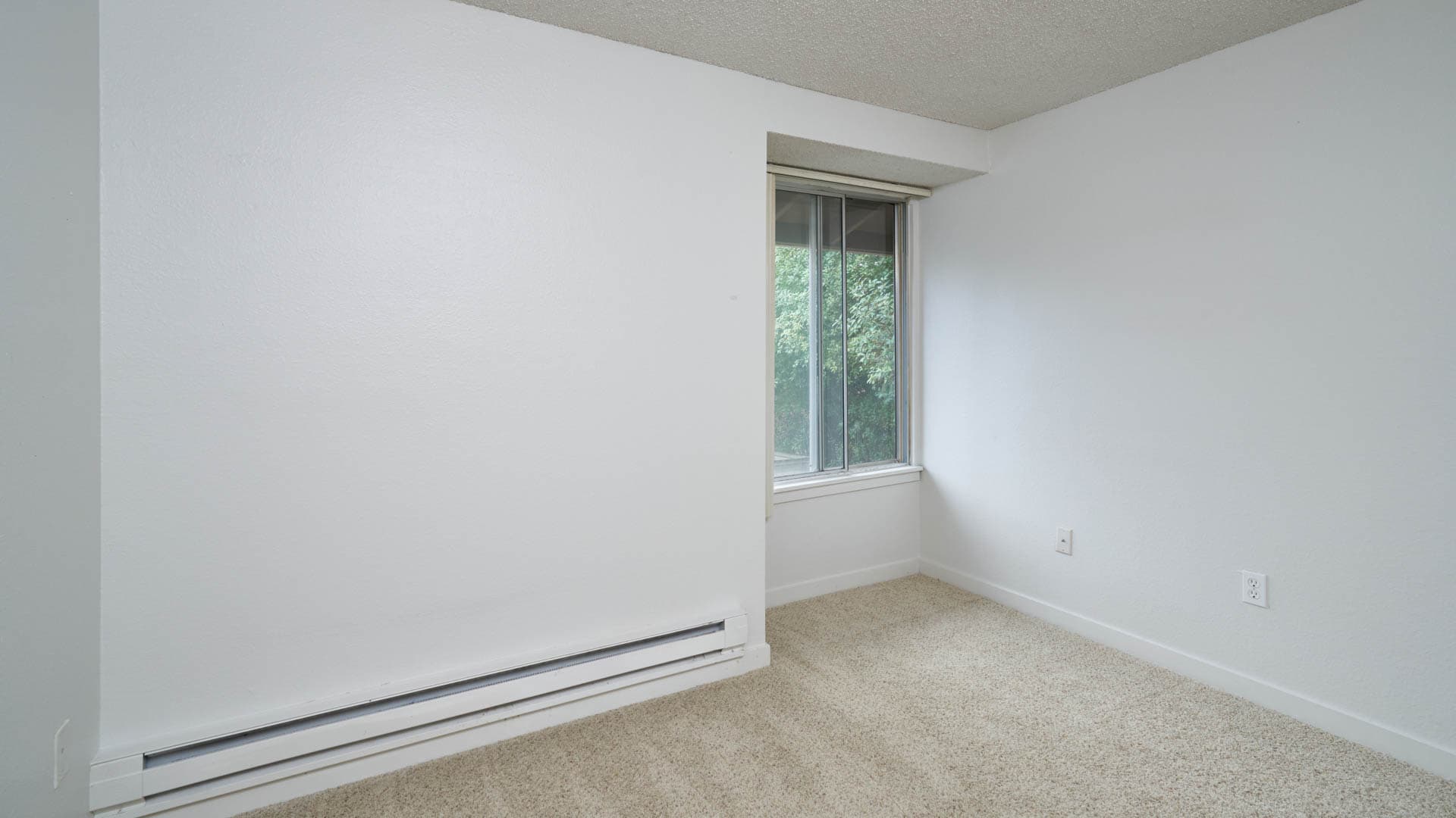 Redmond Court Apartments 7 of 22