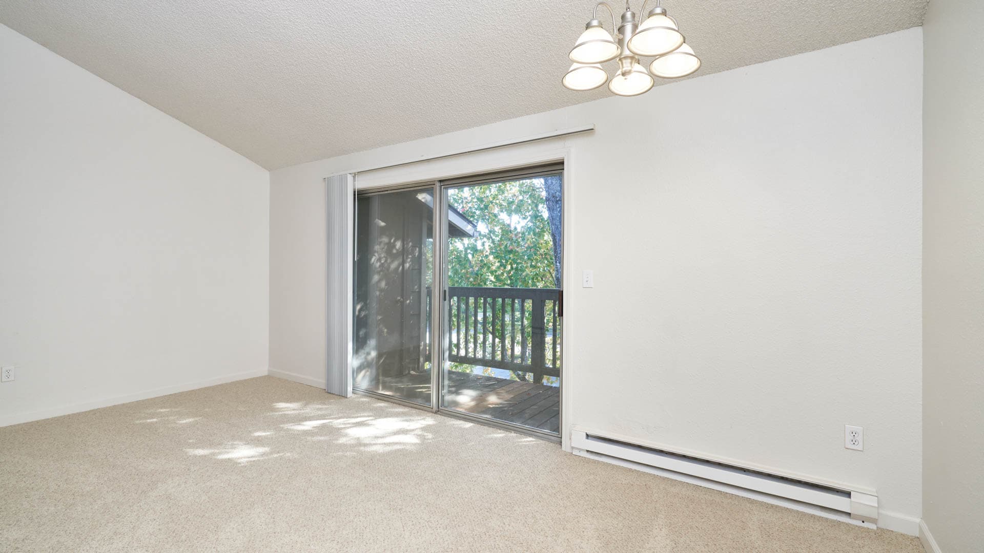 Redmond Court Apartments 16 of 22