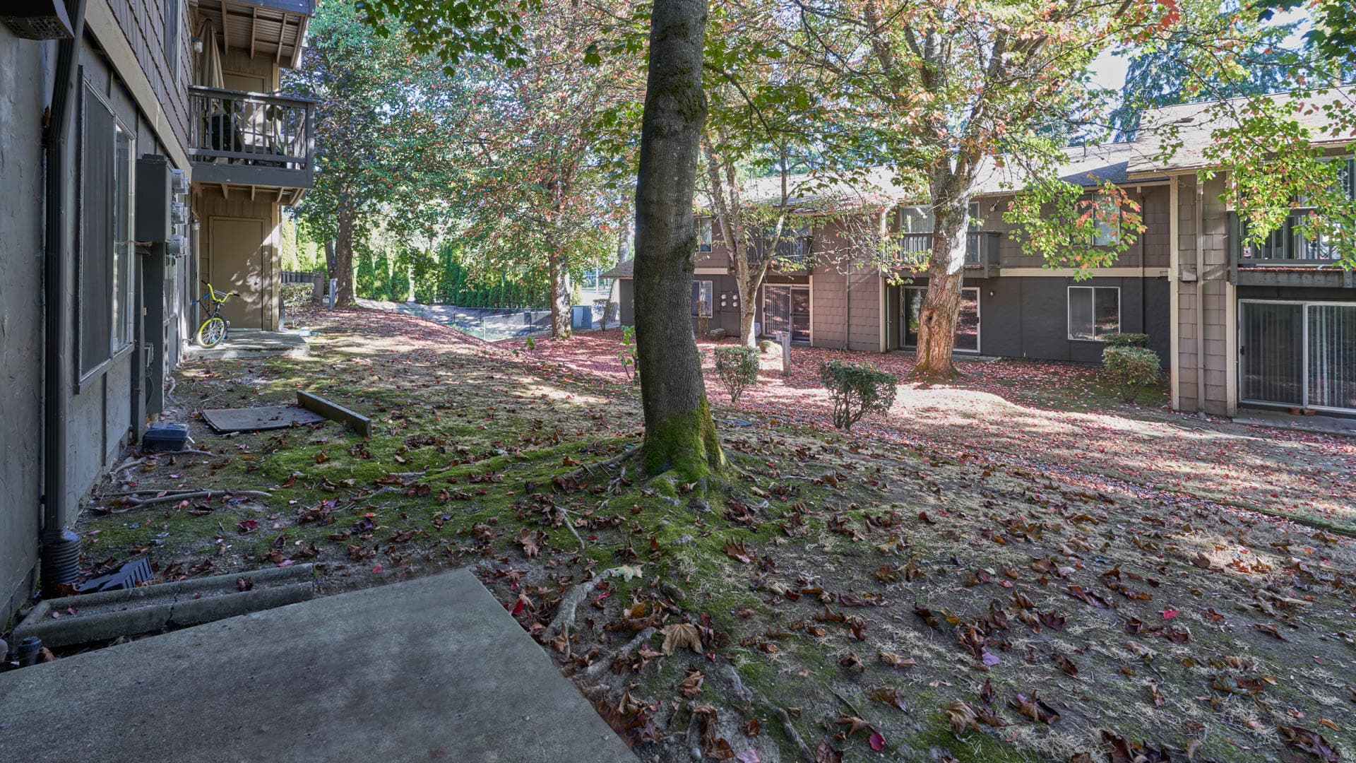 Redmond Court Apartments 6 of 7