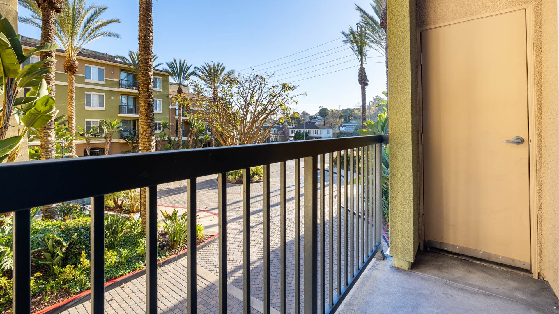 Mariposa at Playa del Rey Apartments 2 of 17