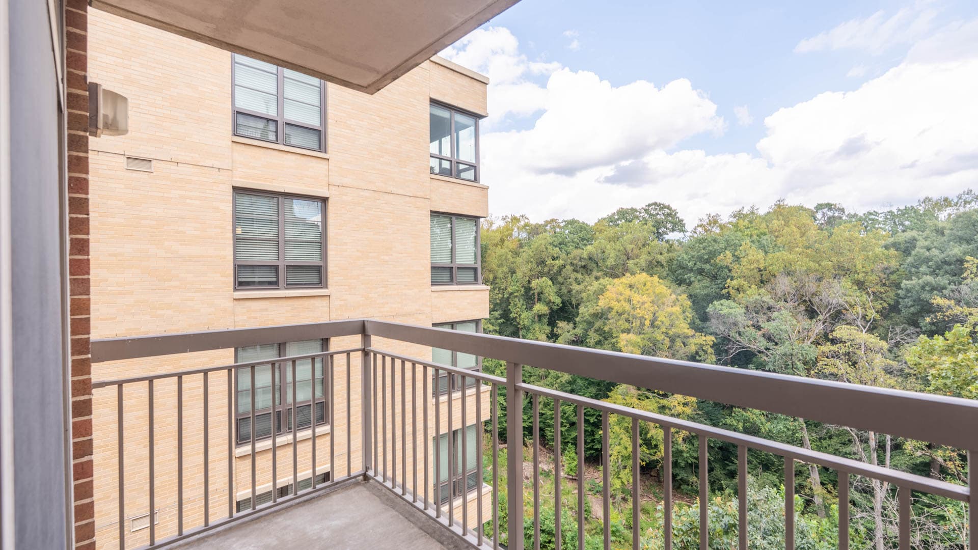 Park Connecticut Apartments 37 of 60