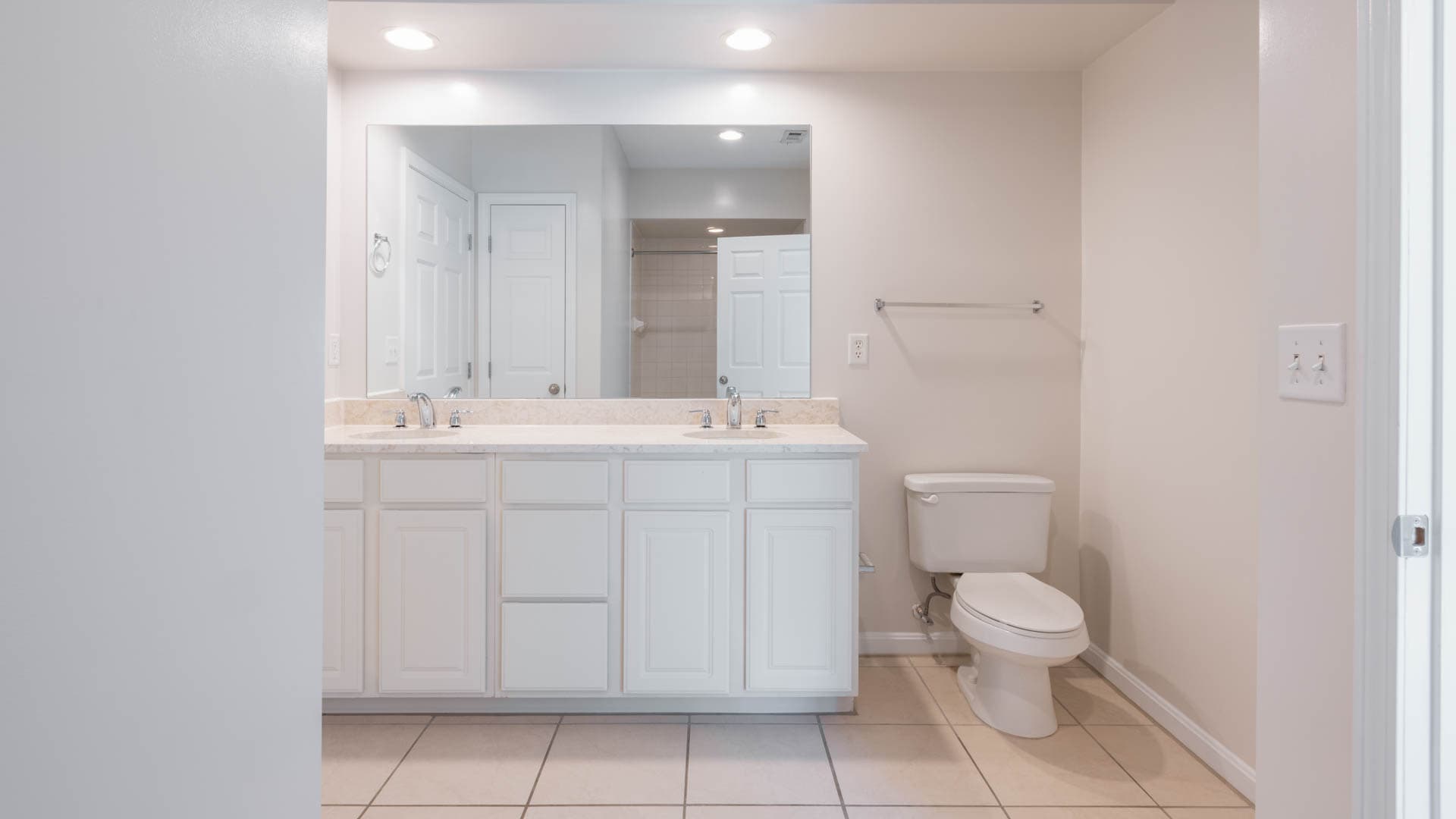 Quarry Hills Apartments 2 of 8