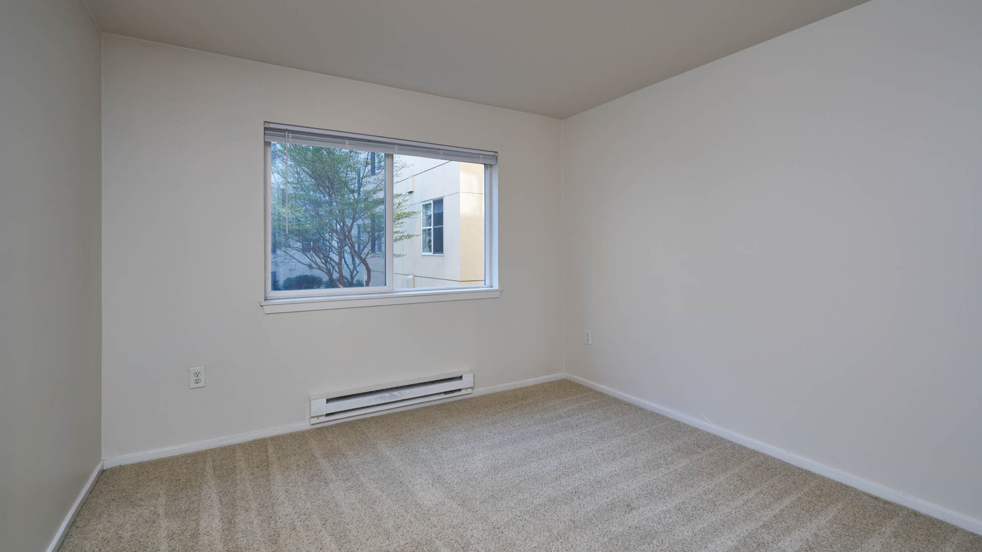 City Square Bellevue Apartments 2 of 8